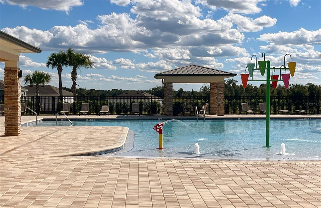 Casa com 4 Quartos à Venda em Howey In The Hills - Flórida - EUA - 3