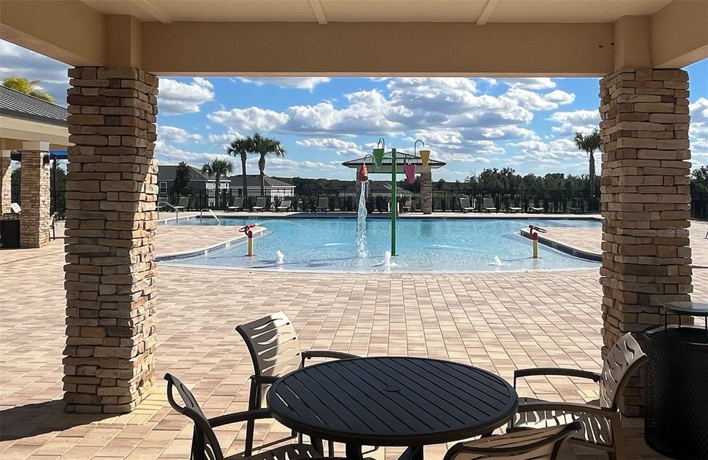 Casa com 4 Quartos à Venda em Howey In The Hills - Flórida - EUA - 4