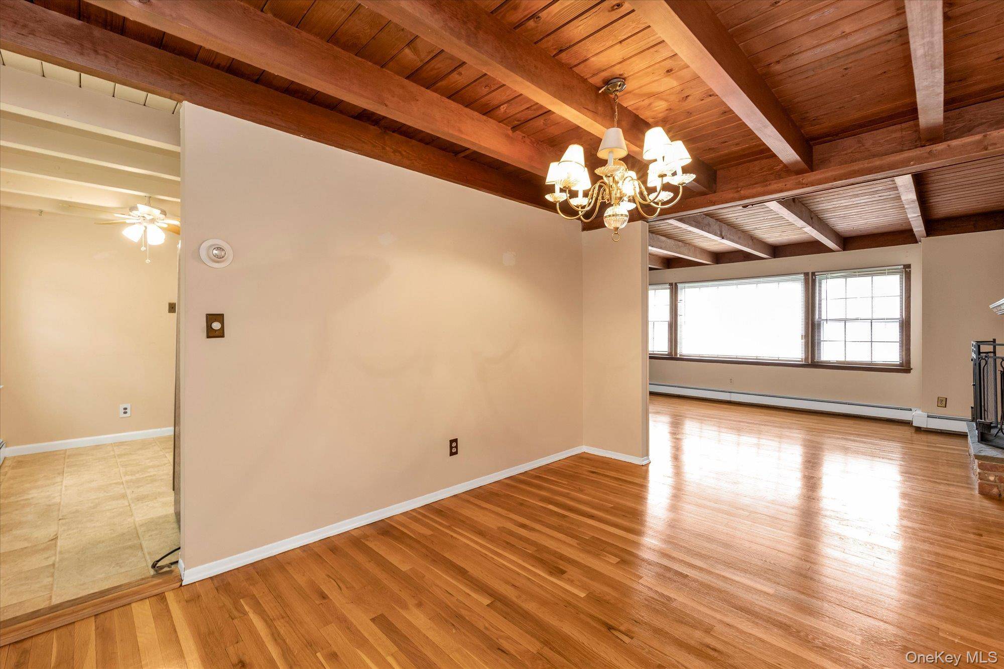 Casa com 4 Quartos à Venda em Huntington - Nova Iorque - EUA - 5