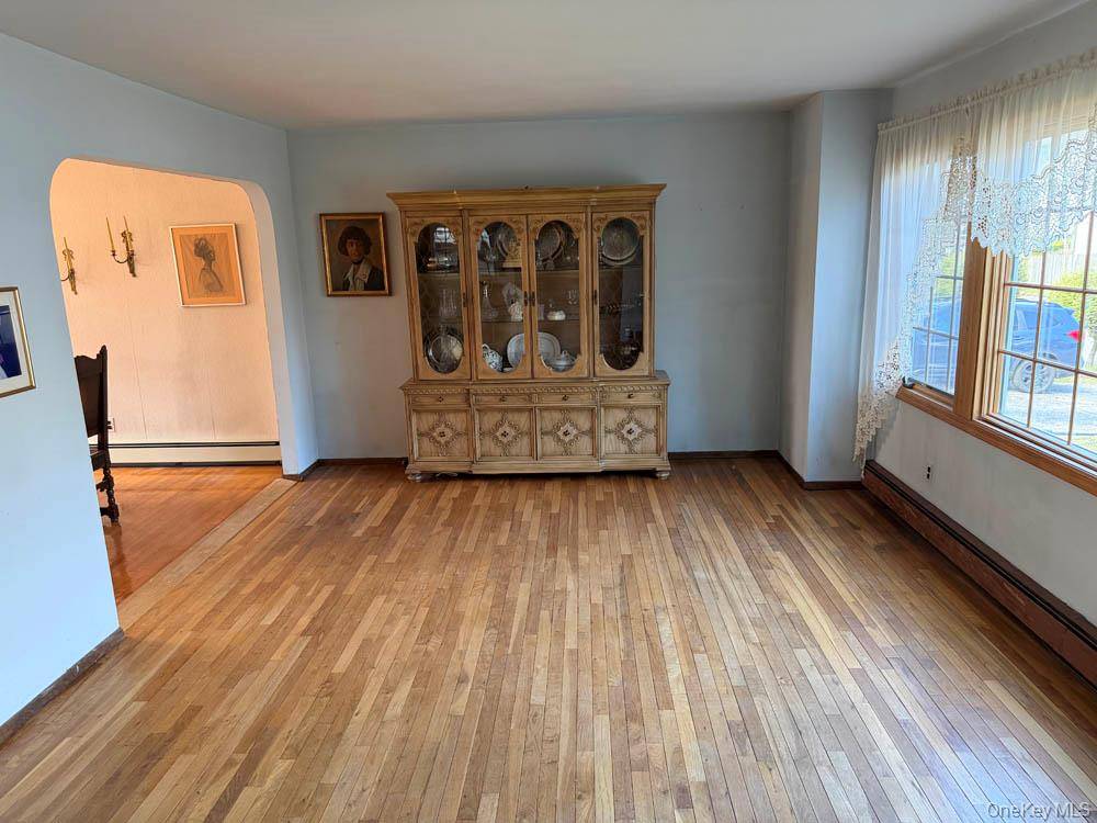 Casa com 4 Quartos à Venda em Huntington - Nova Iorque - EUA - 8