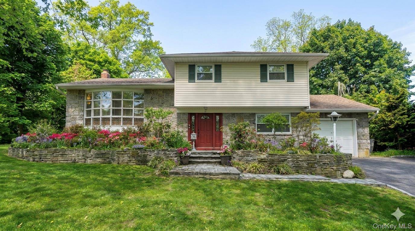 Casa de 4 Dormitorios en Venta en Huntington - Nueva York - EE. UU. - 1
