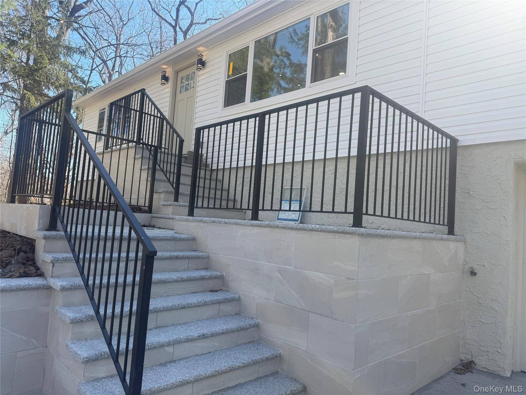 Casa com 4 Quartos à Venda em Huntington - Nova Iorque - EUA - 3