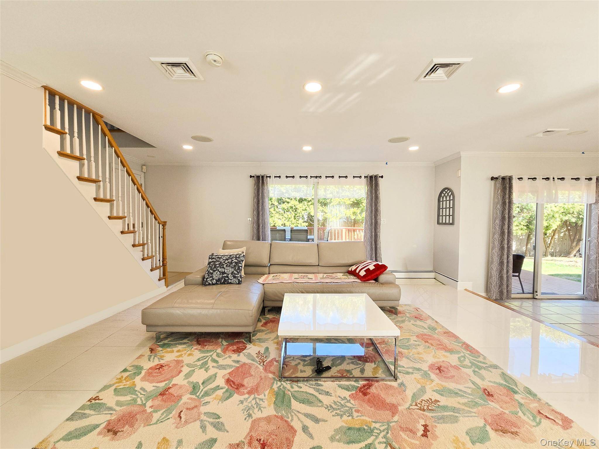 Casa com 4 Quartos à Venda em Huntington - Nova Iorque - EUA - 7