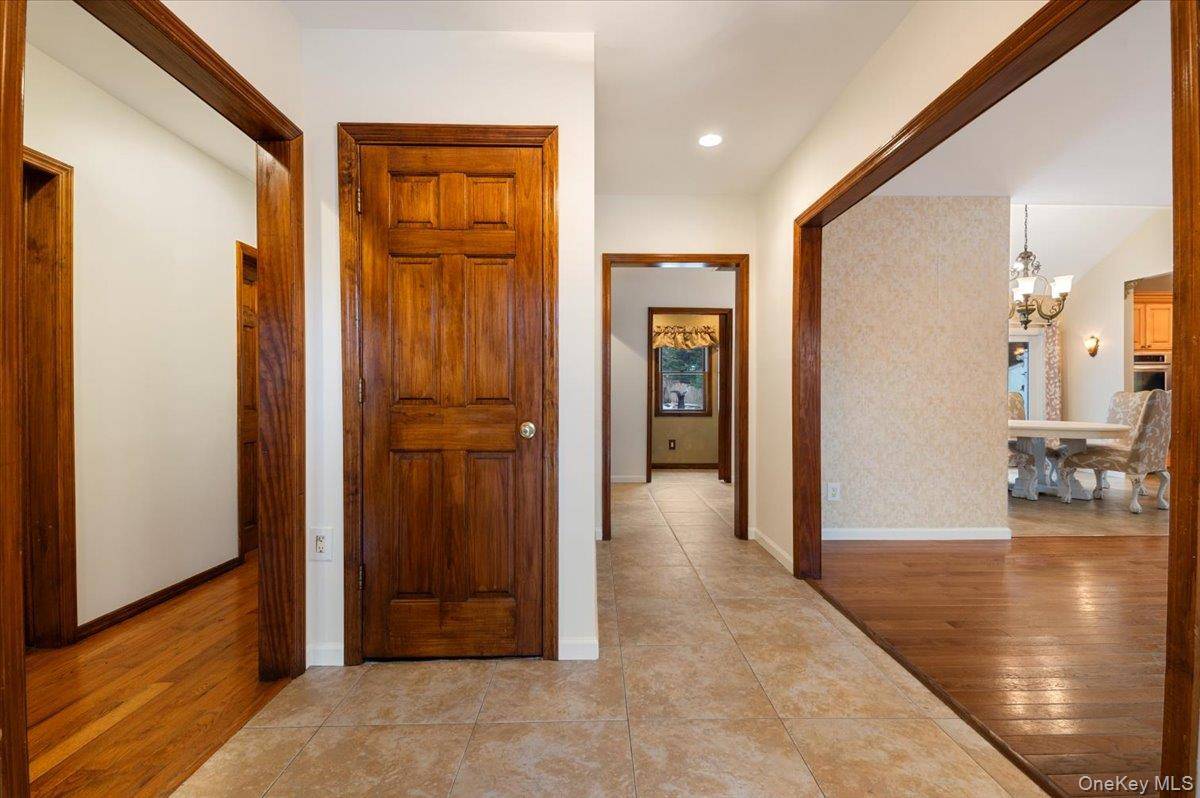 Casa com 4 Quartos à Venda em Huntington - Nova Iorque - EUA - 4