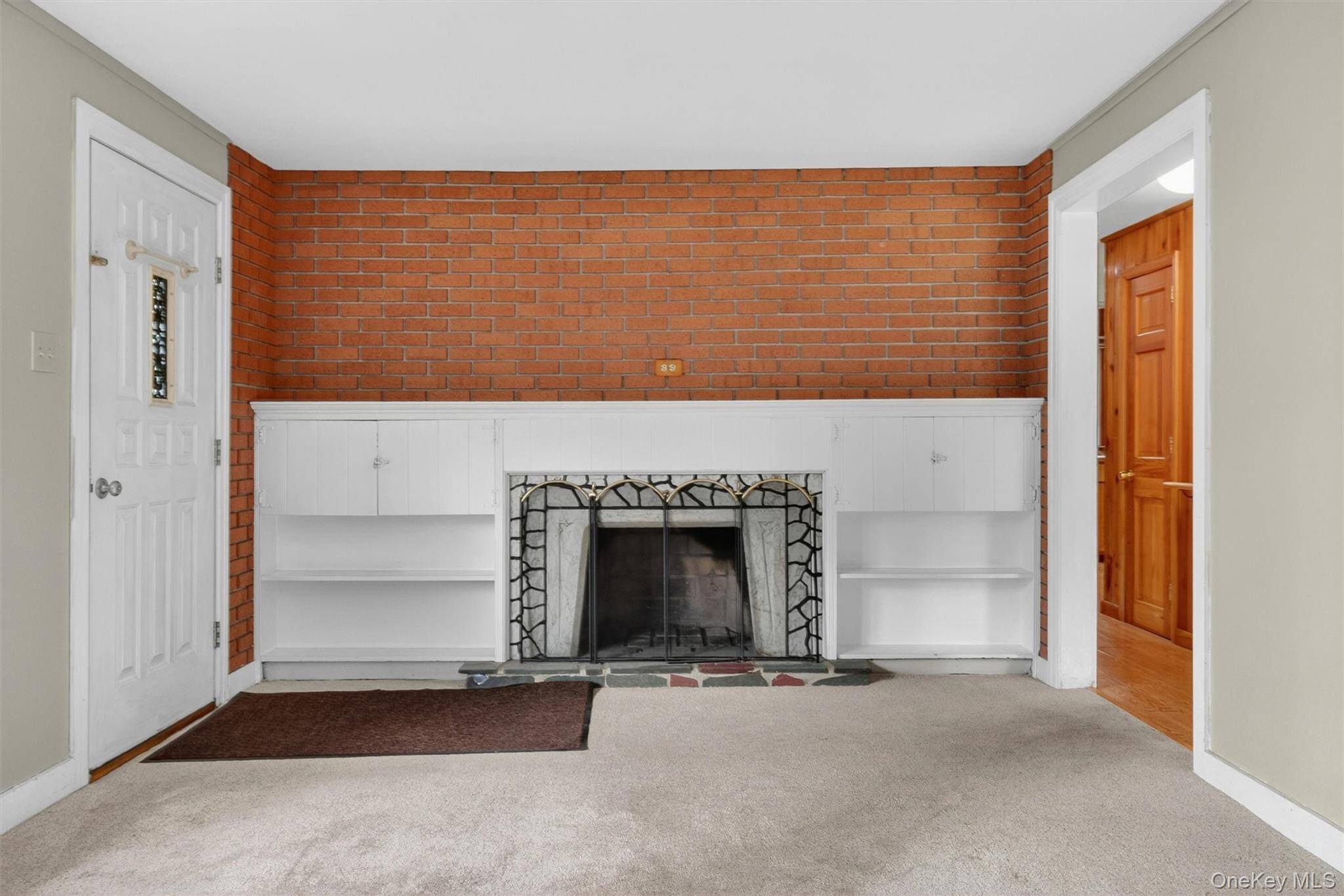 Casa com 4 Quartos à Venda em Hyde Park - Nova Iorque - EUA - 8