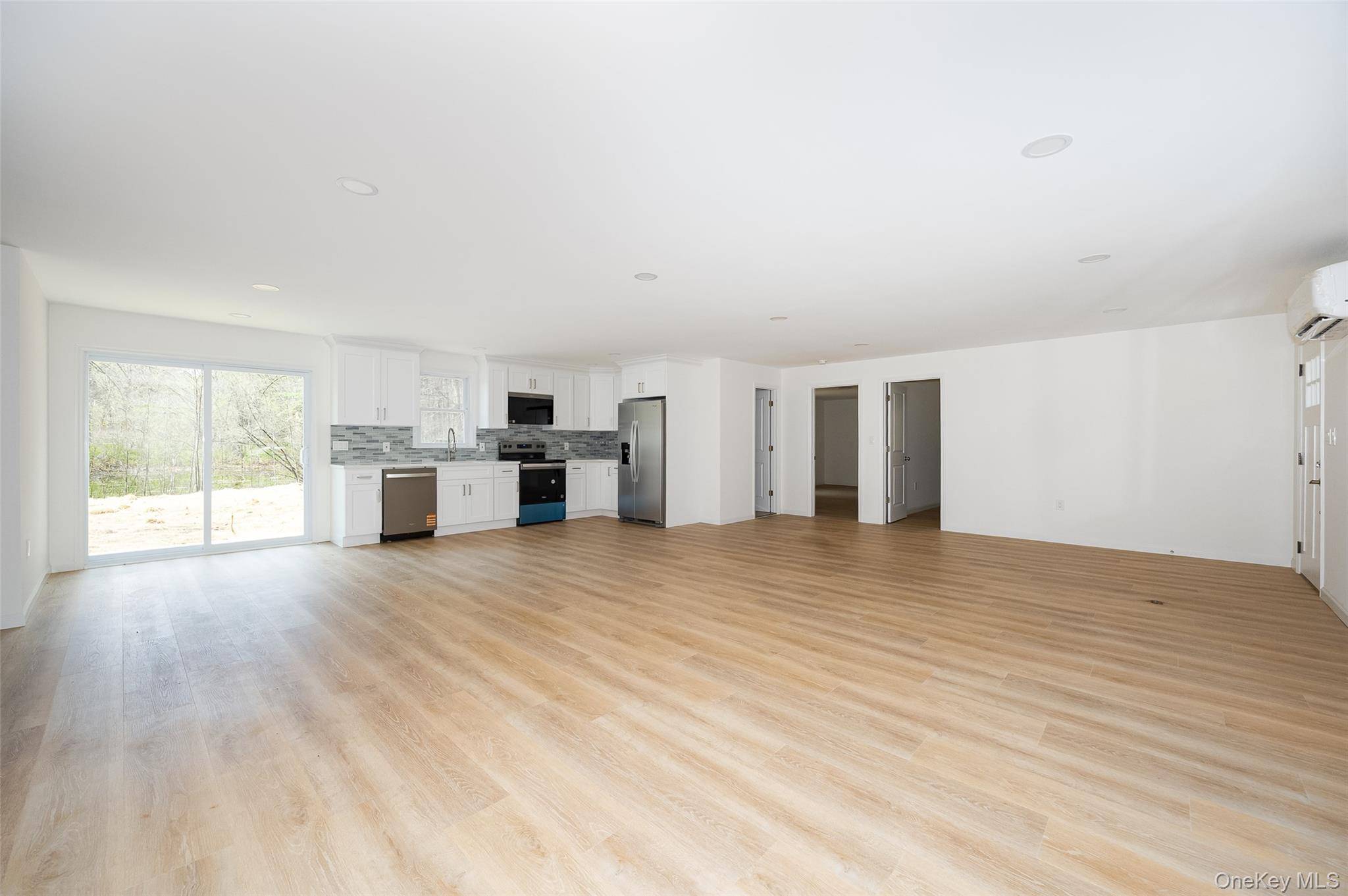 Casa com 4 Quartos à Venda em Hyde Park - Nova Iorque - EUA - 4