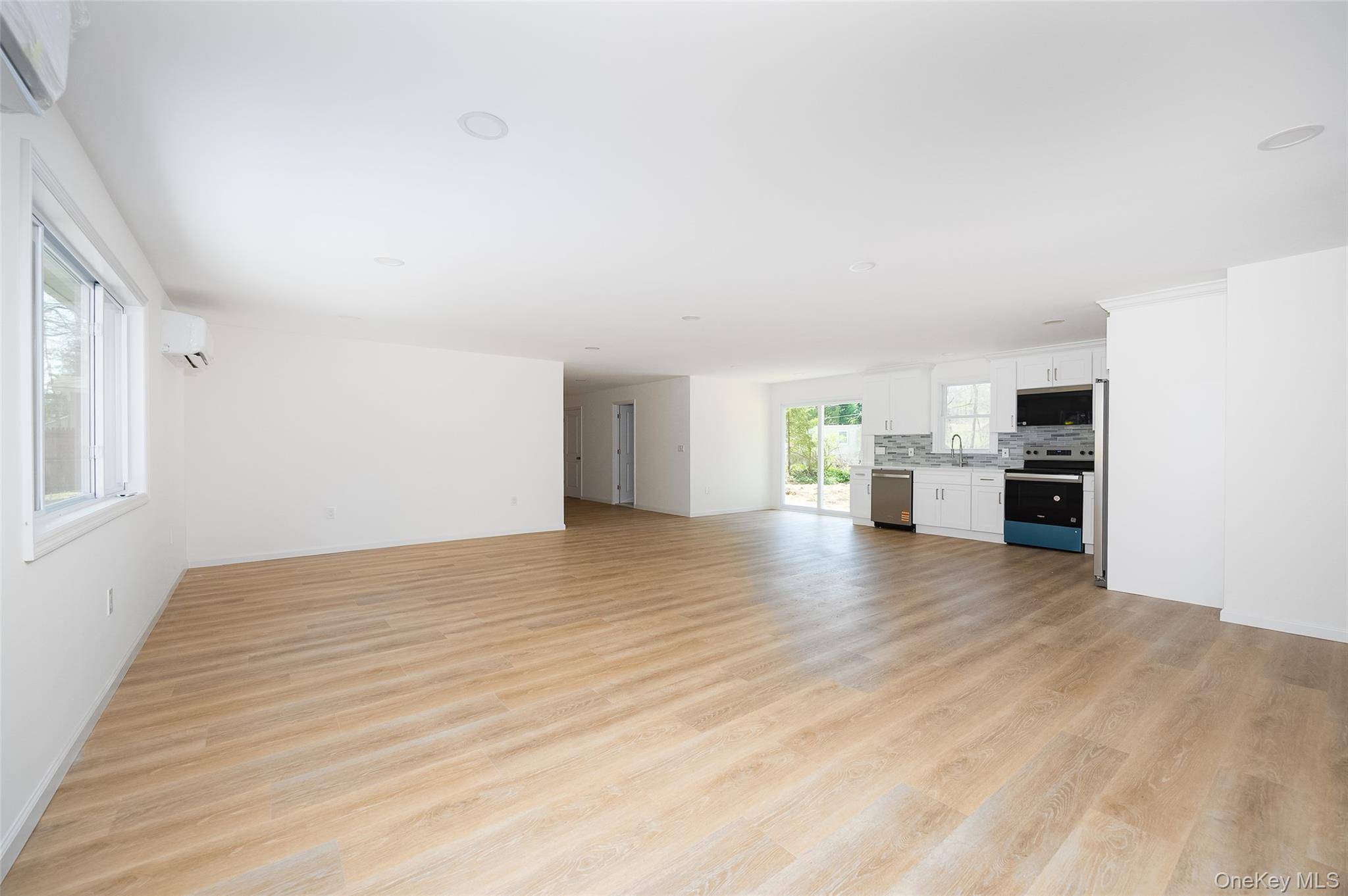 Casa com 4 Quartos à Venda em Hyde Park - Nova Iorque - EUA - 5