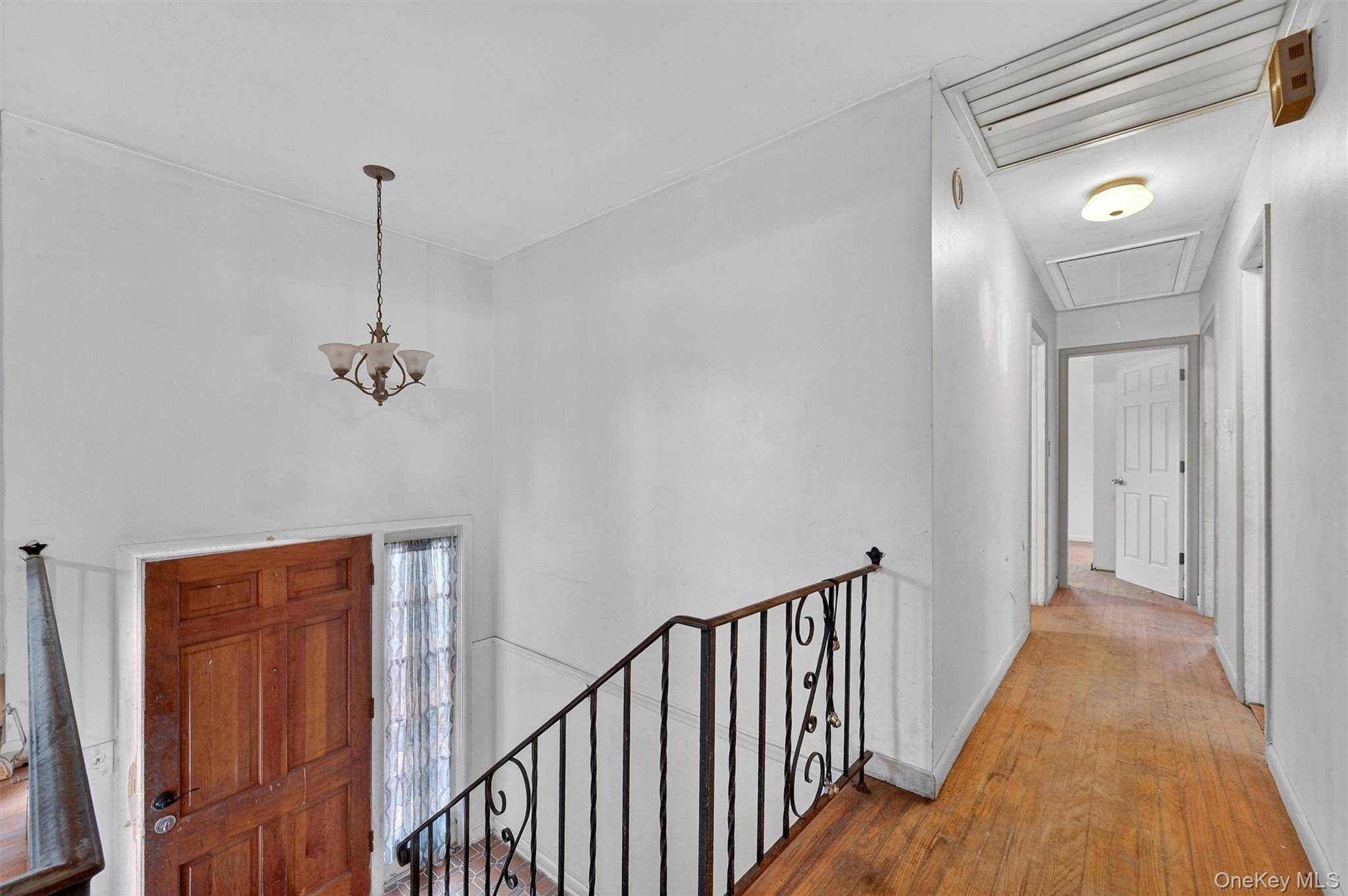 Casa com 4 Quartos à Venda em Hyde Park - Nova Iorque - EUA - 7