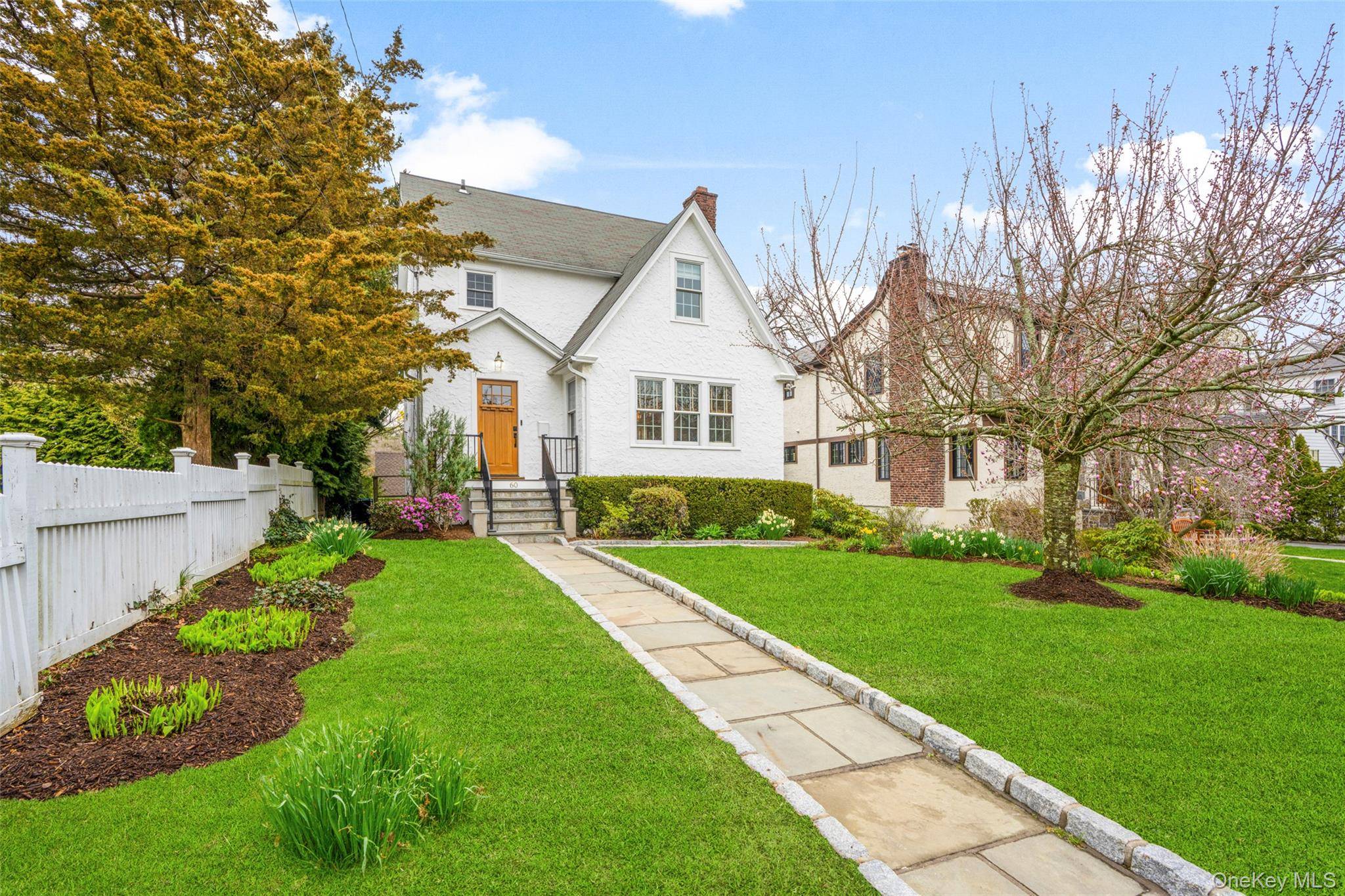 Casa com 4 Quartos à Venda em Larchmont - Nova Iorque - EUA - 1