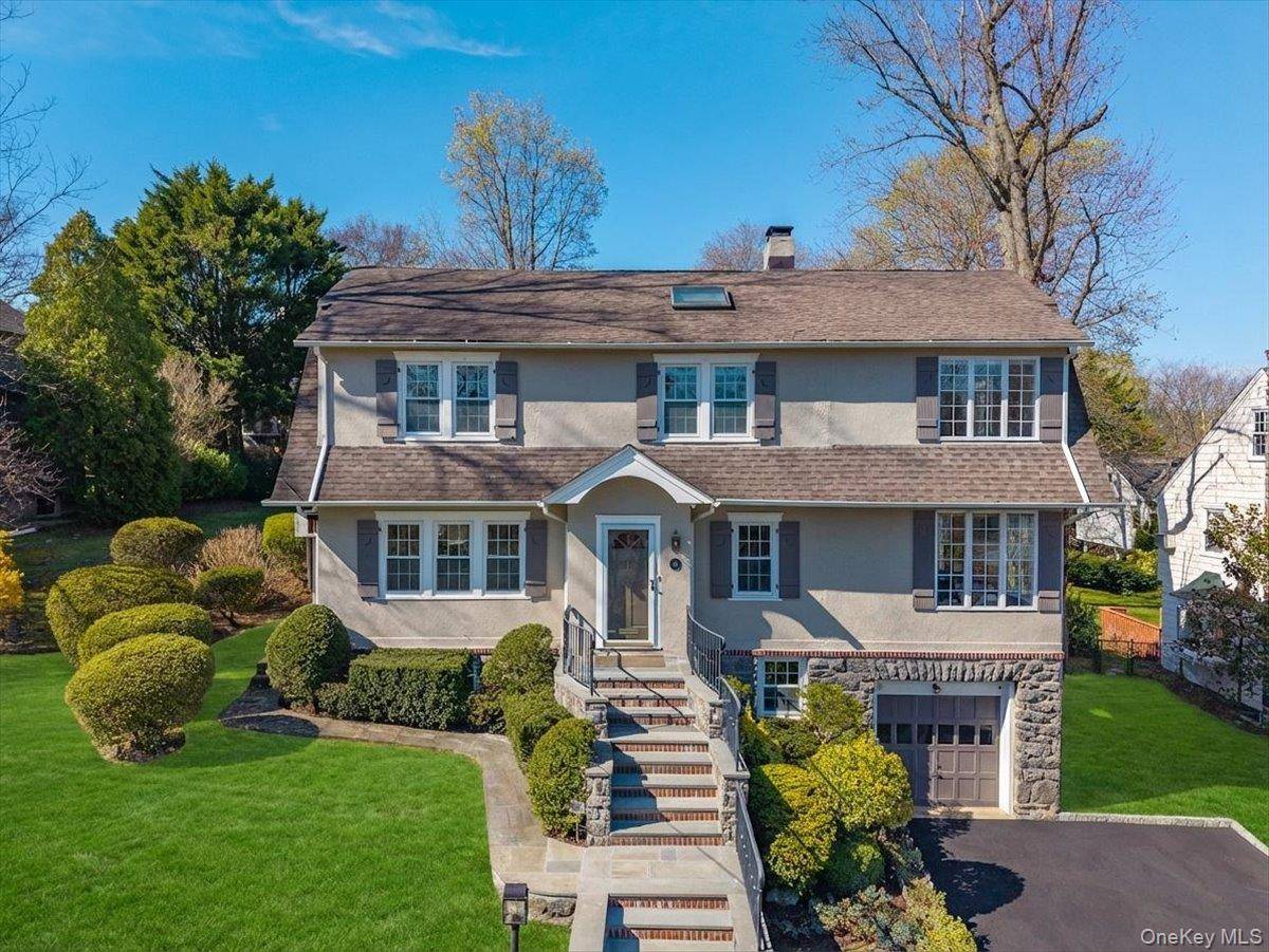 Casa com 4 Quartos à Venda em Larchmont - Nova Iorque - EUA - 1