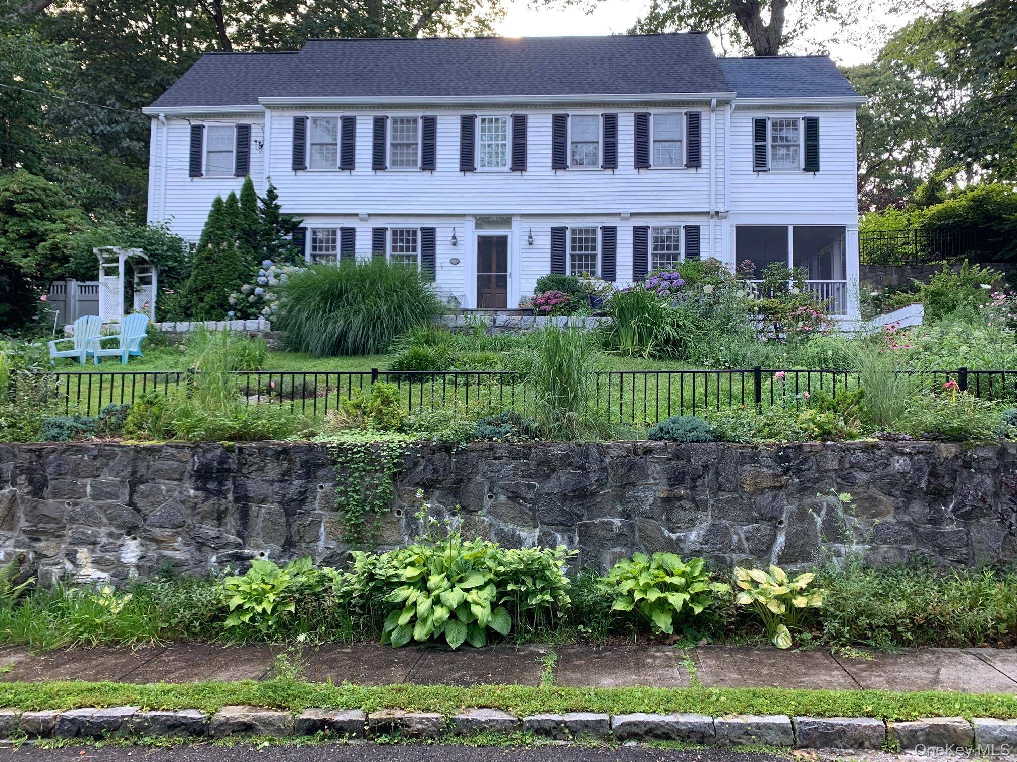 Casa com 4 Quartos à Venda em Larchmont - Nova Iorque - EUA - 1