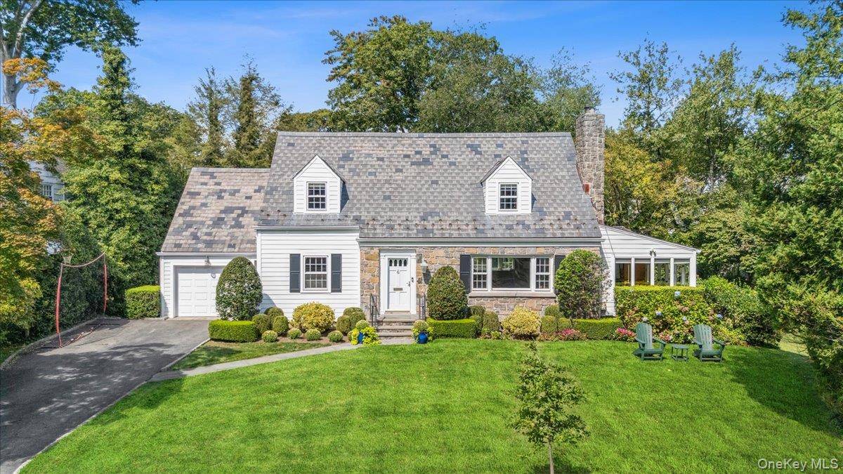 Casa com 4 Quartos à Venda em Larchmont - Nova Iorque - EUA - 1