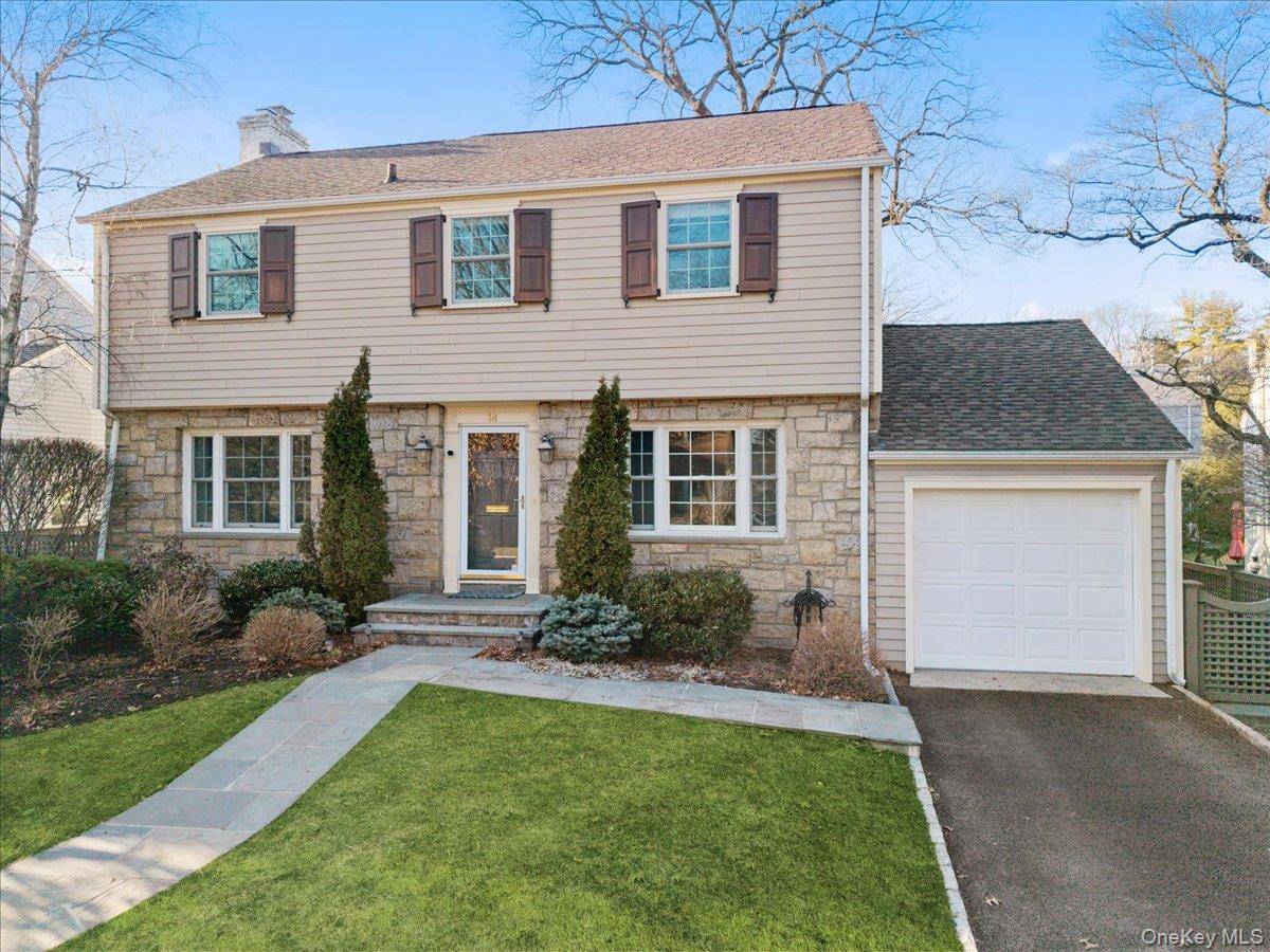 Casa com 4 Quartos à Venda em Larchmont - Nova Iorque - EUA - 1