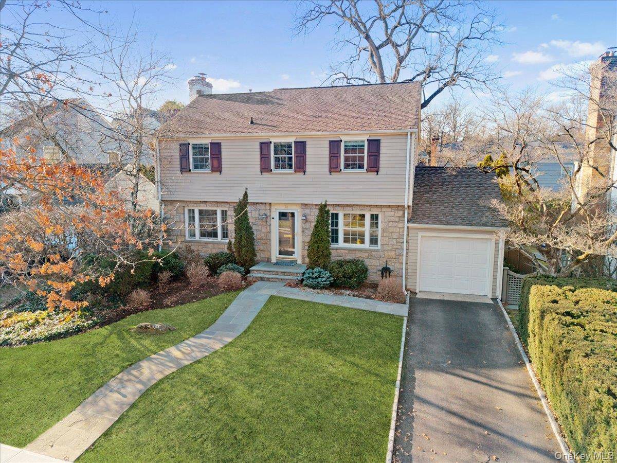 Casa com 4 Quartos à Venda em Larchmont - Nova Iorque - EUA - 2