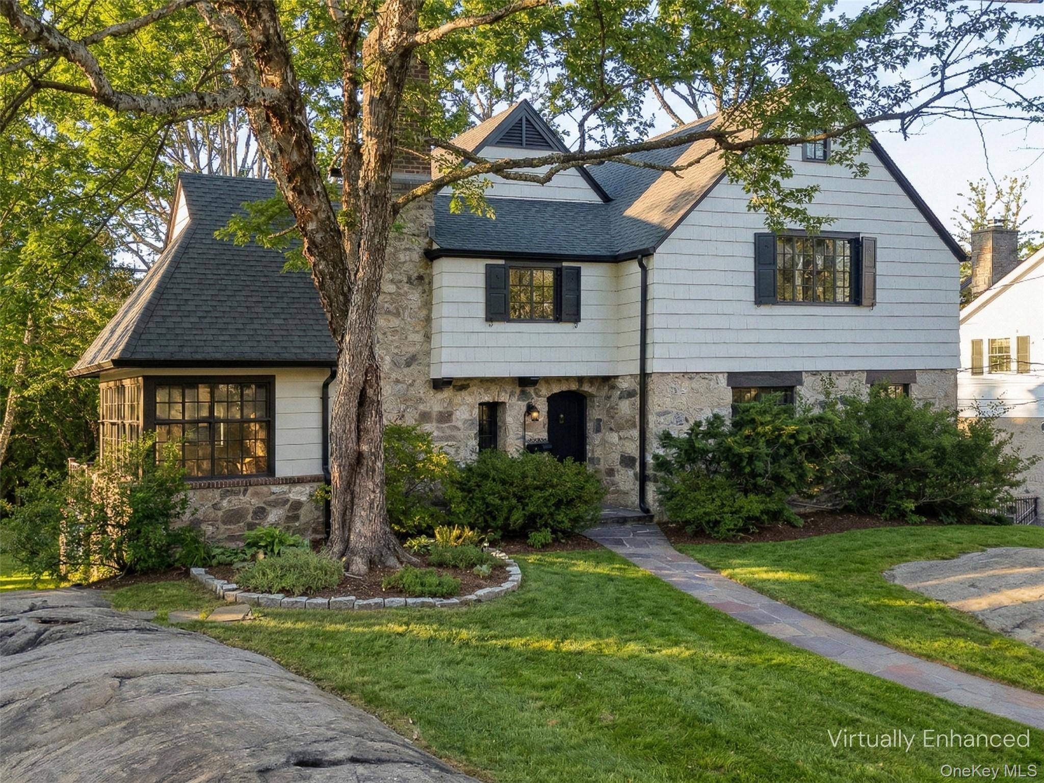 Casa com 4 Quartos à Venda em Larchmont - Nova Iorque - EUA - 2