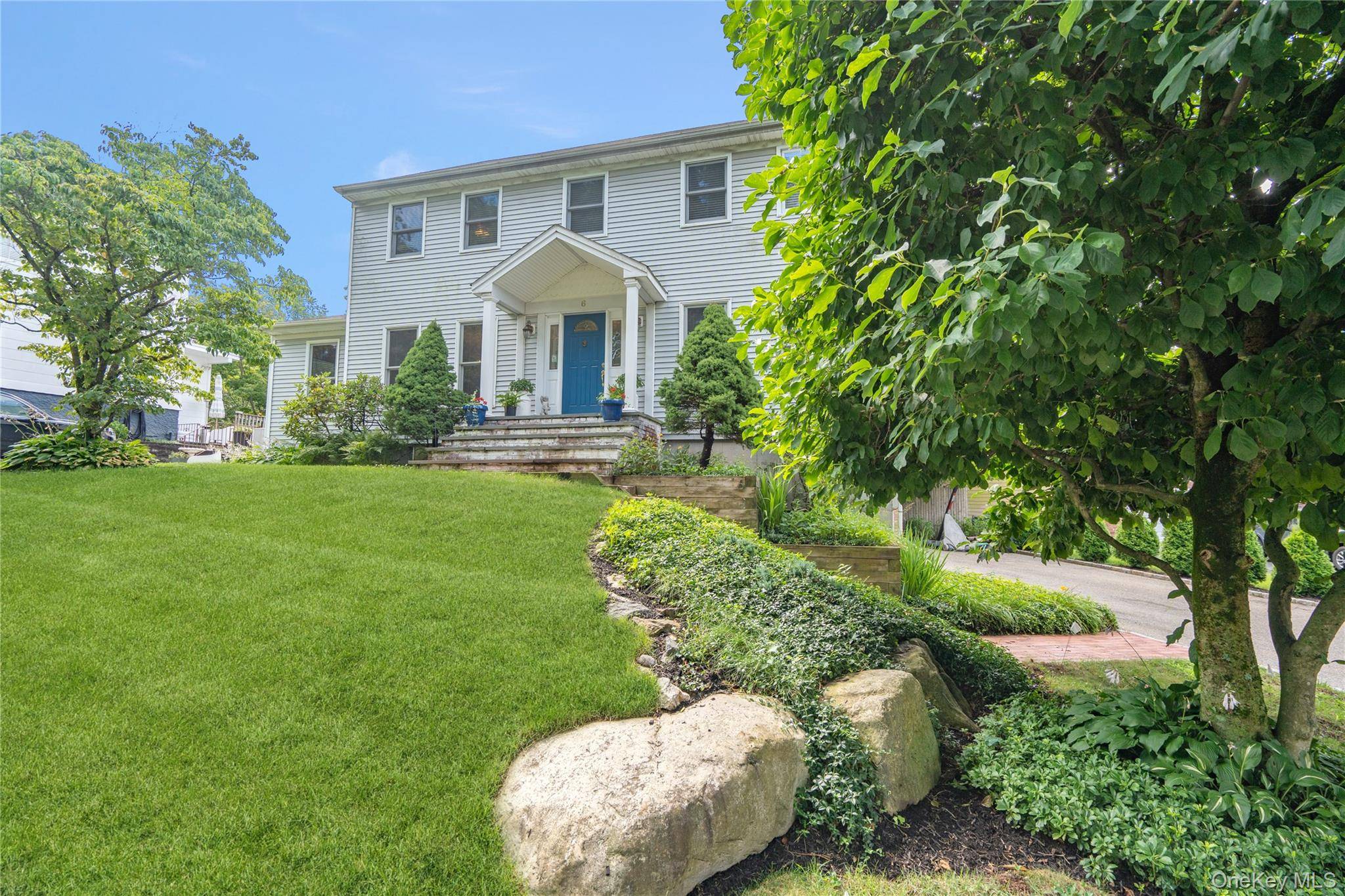 Casa de 4 Dormitorios en Venta en Locust Valley - Nueva York - EE. UU. - 1