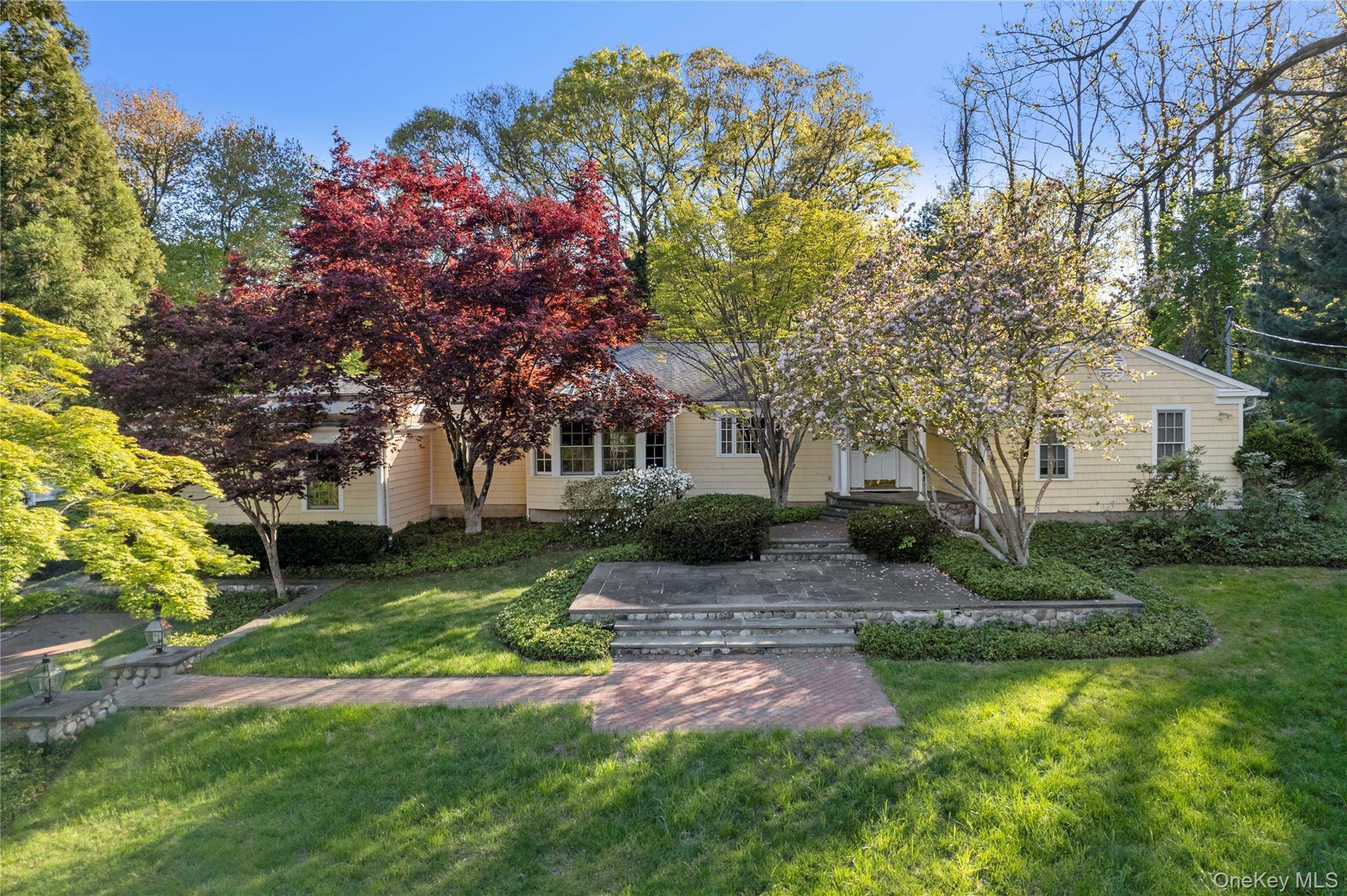 Casa com 4 Quartos à Venda em Locust Valley - Nova Iorque - EUA - 1