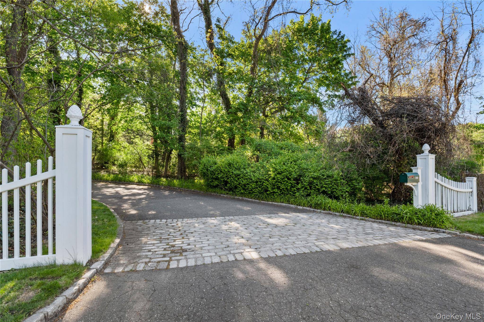 Casa com 4 Quartos à Venda em Locust Valley - Nova Iorque - EUA - 3