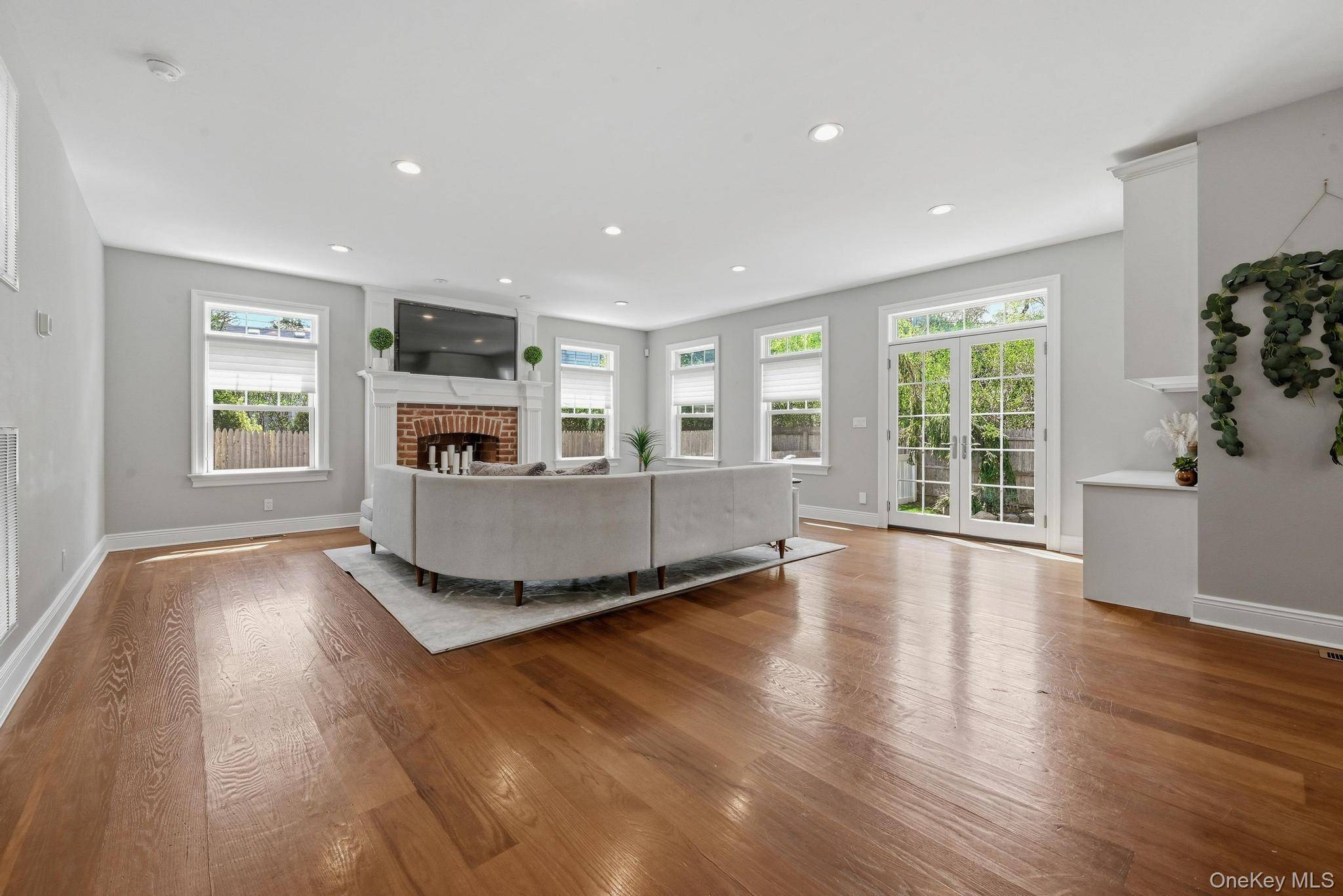 Casa com 4 Quartos à Venda em Locust Valley - Nova Iorque - EUA - 7