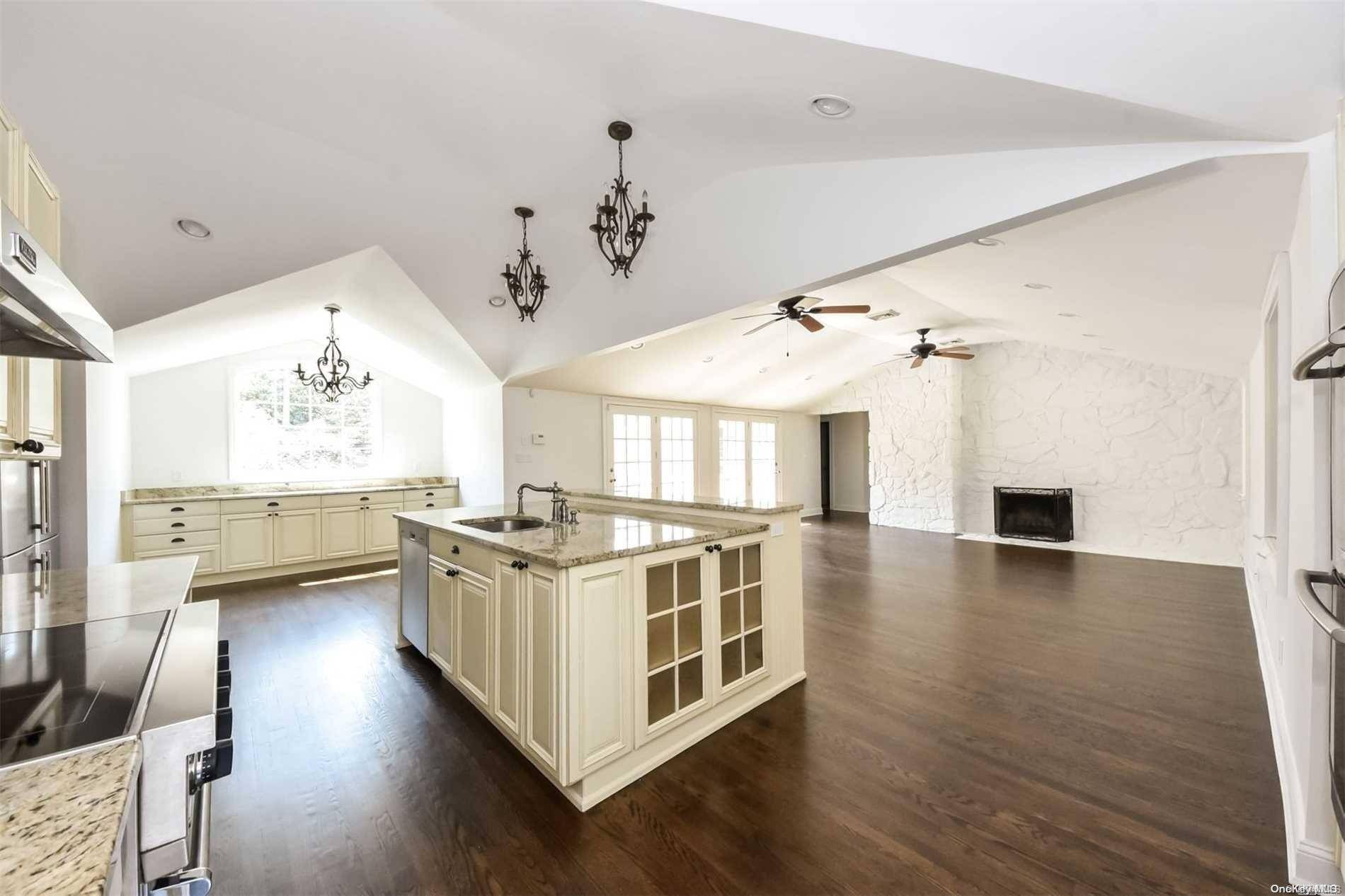 Casa com 4 Quartos à Venda em Locust Valley - Nova Iorque - EUA - 3