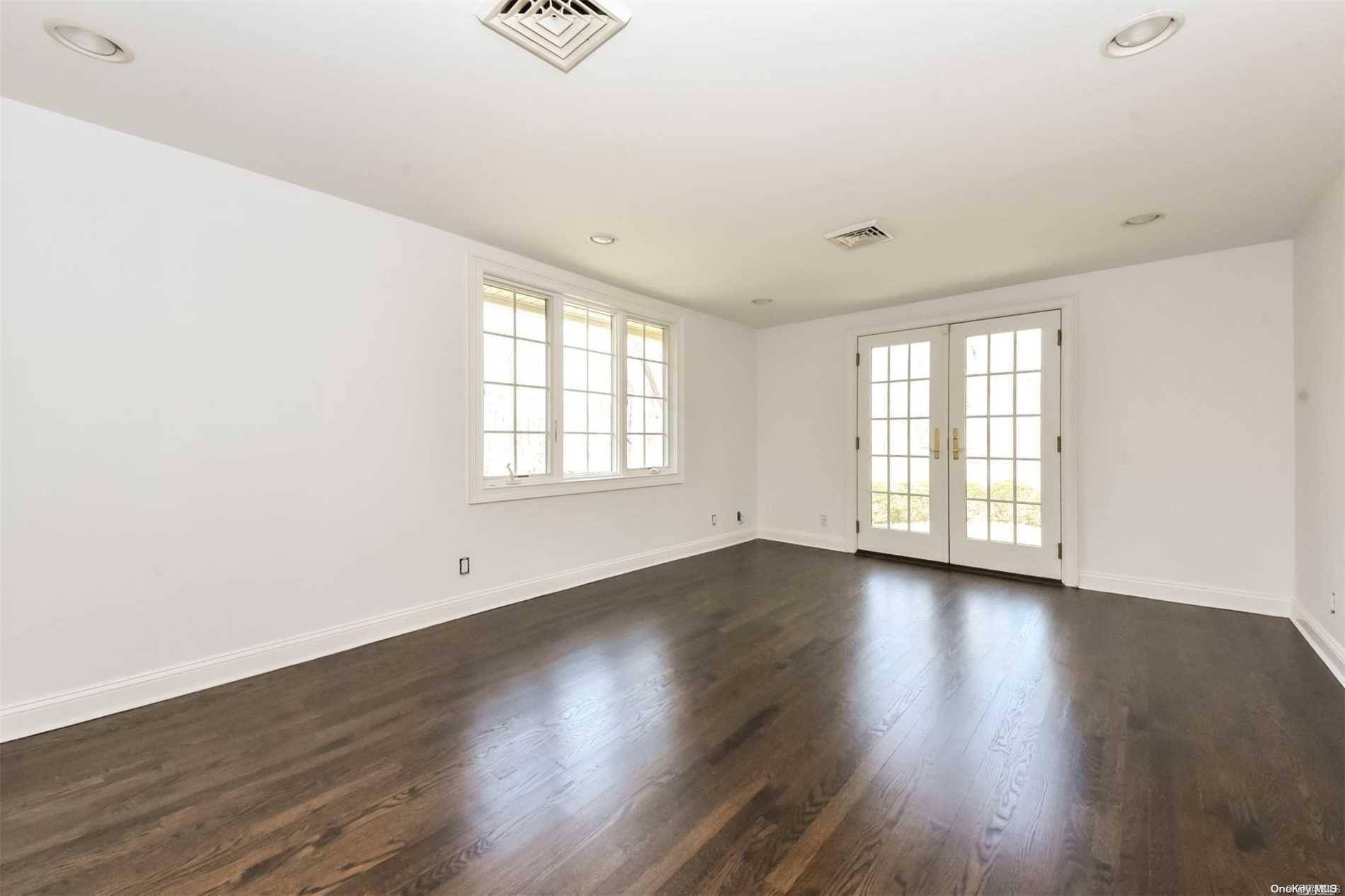 Casa com 4 Quartos à Venda em Locust Valley - Nova Iorque - EUA - 8