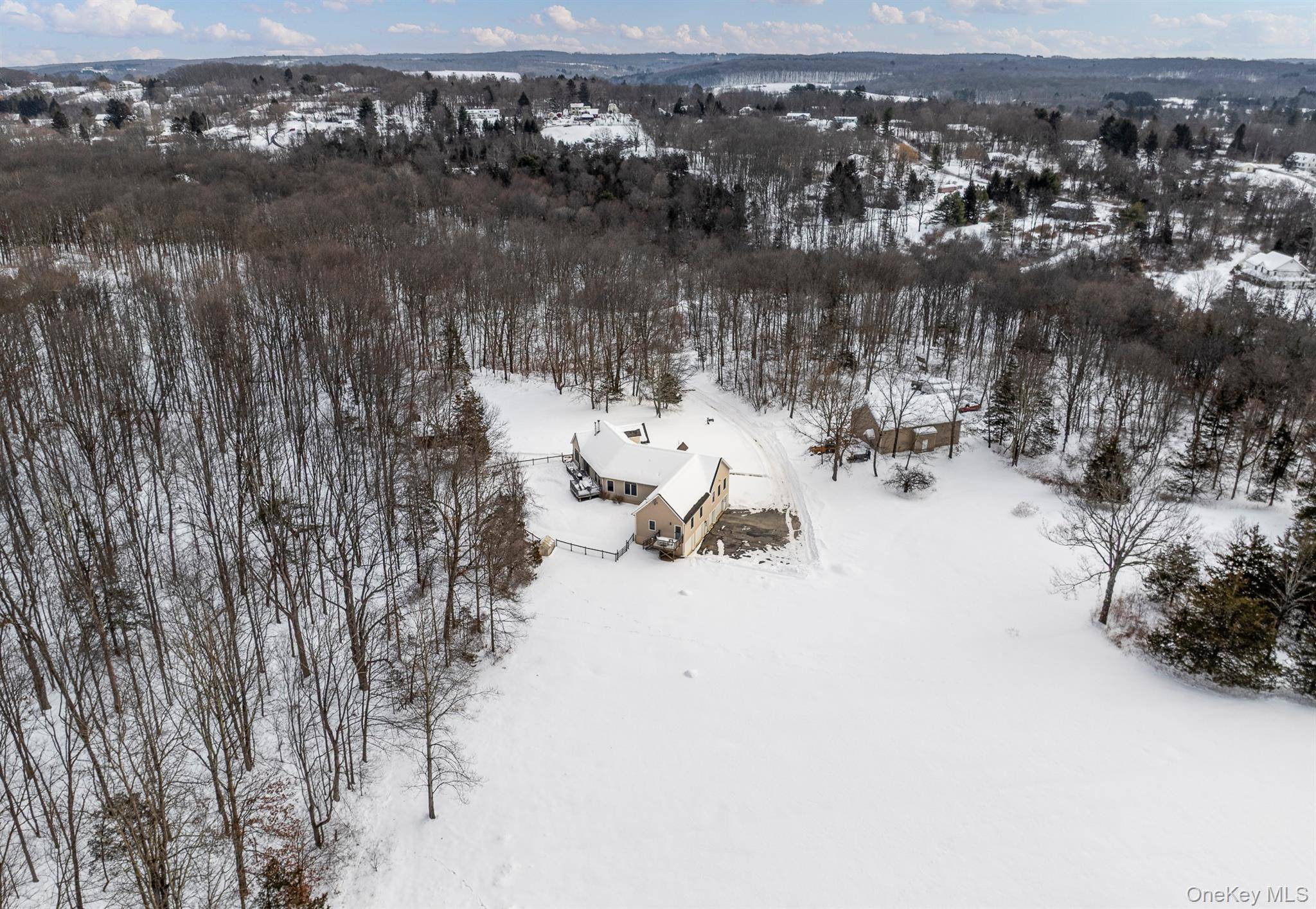 Casa com 4 Quartos à Venda em Millbrook - Nova Iorque - EUA - 5