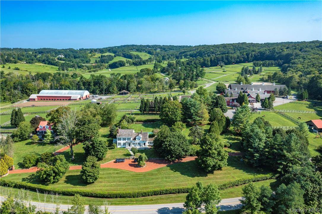 Casa de 4 Dormitorios en Venta en Pawling - Nueva York - EE. UU. - 1