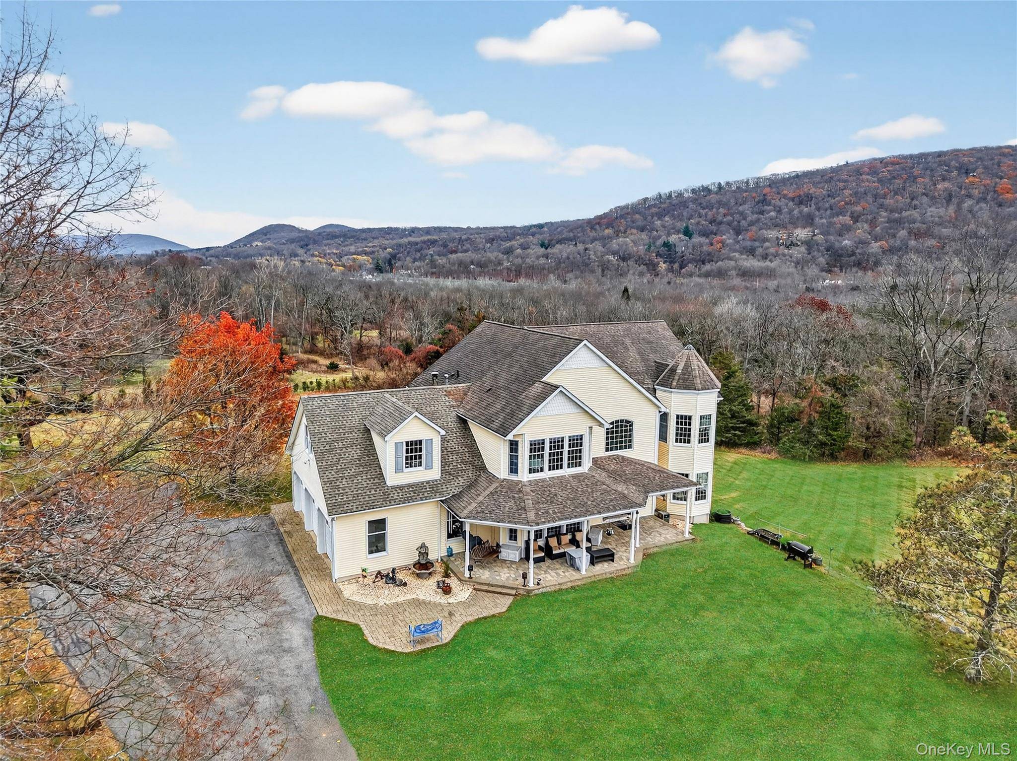 Casa com 4 Quartos à Venda em Pawling - Nova Iorque - EUA - 1