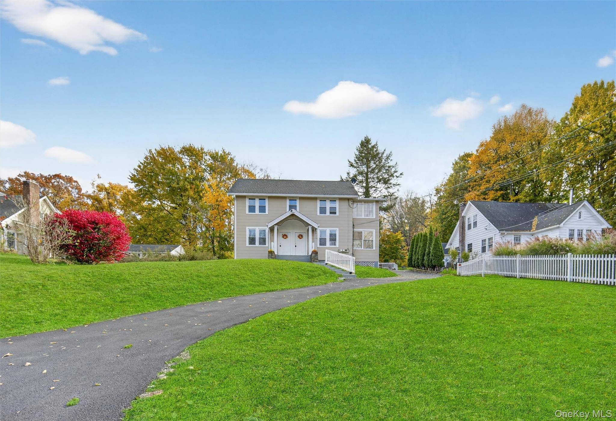 Casa de 4 Dormitorios en Venta en Pawling - Nueva York - EE. UU. - 1