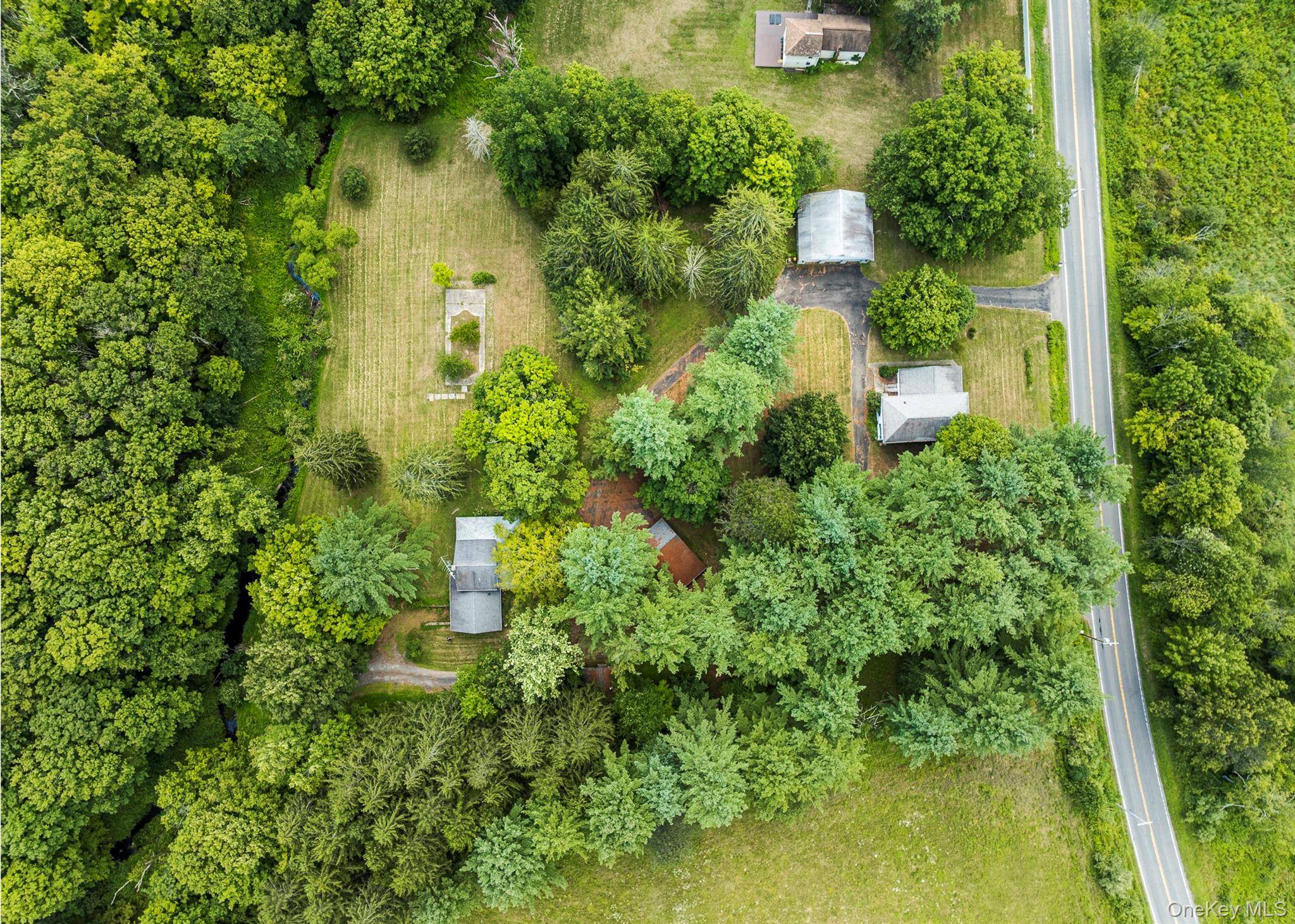 Casa de 4 Dormitorios en Venta en Pine Plains - Nueva York - EE. UU. - 1
