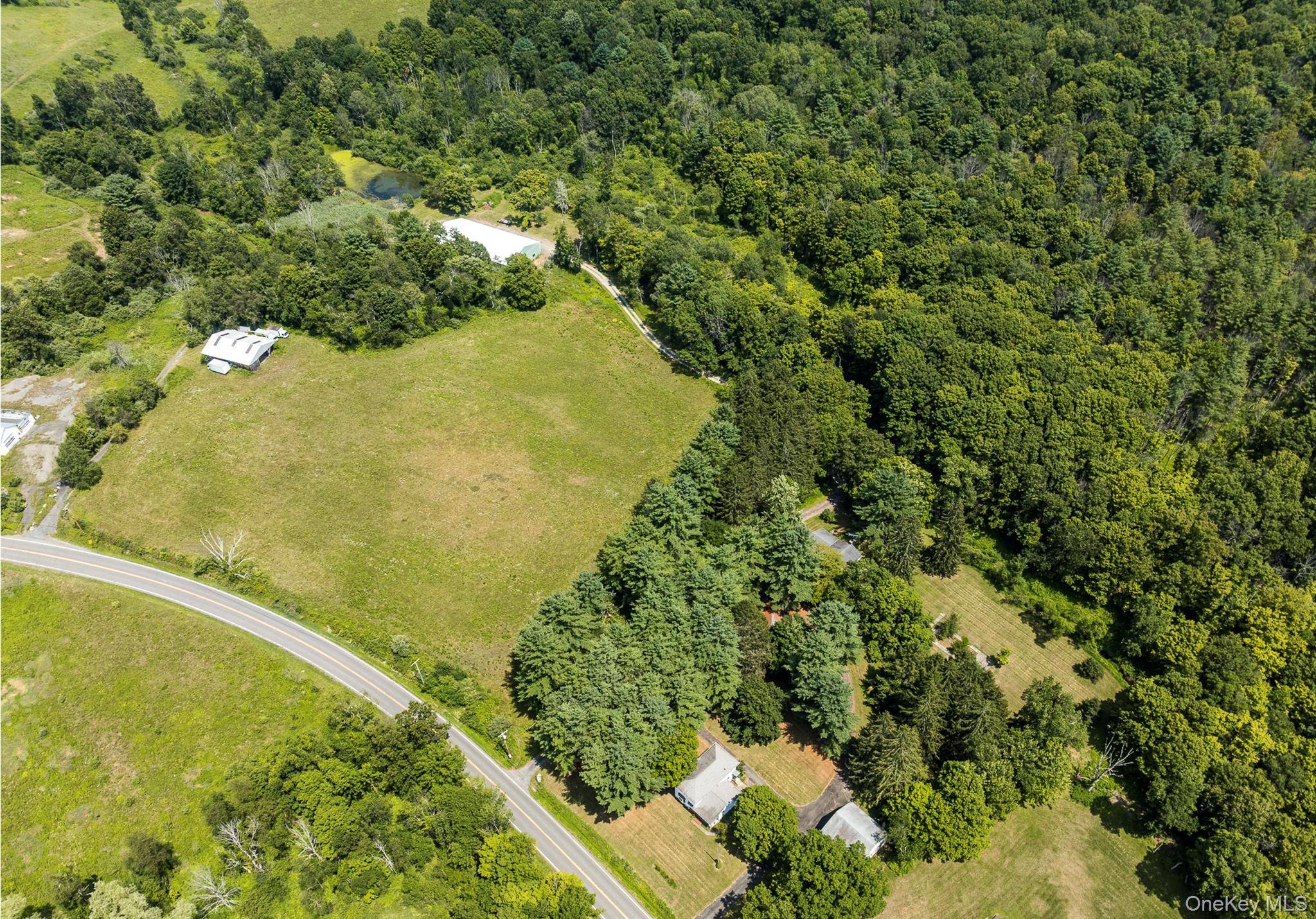 Casa de 4 Dormitorios en Venta en Pine Plains - Nueva York - EE. UU. - 2