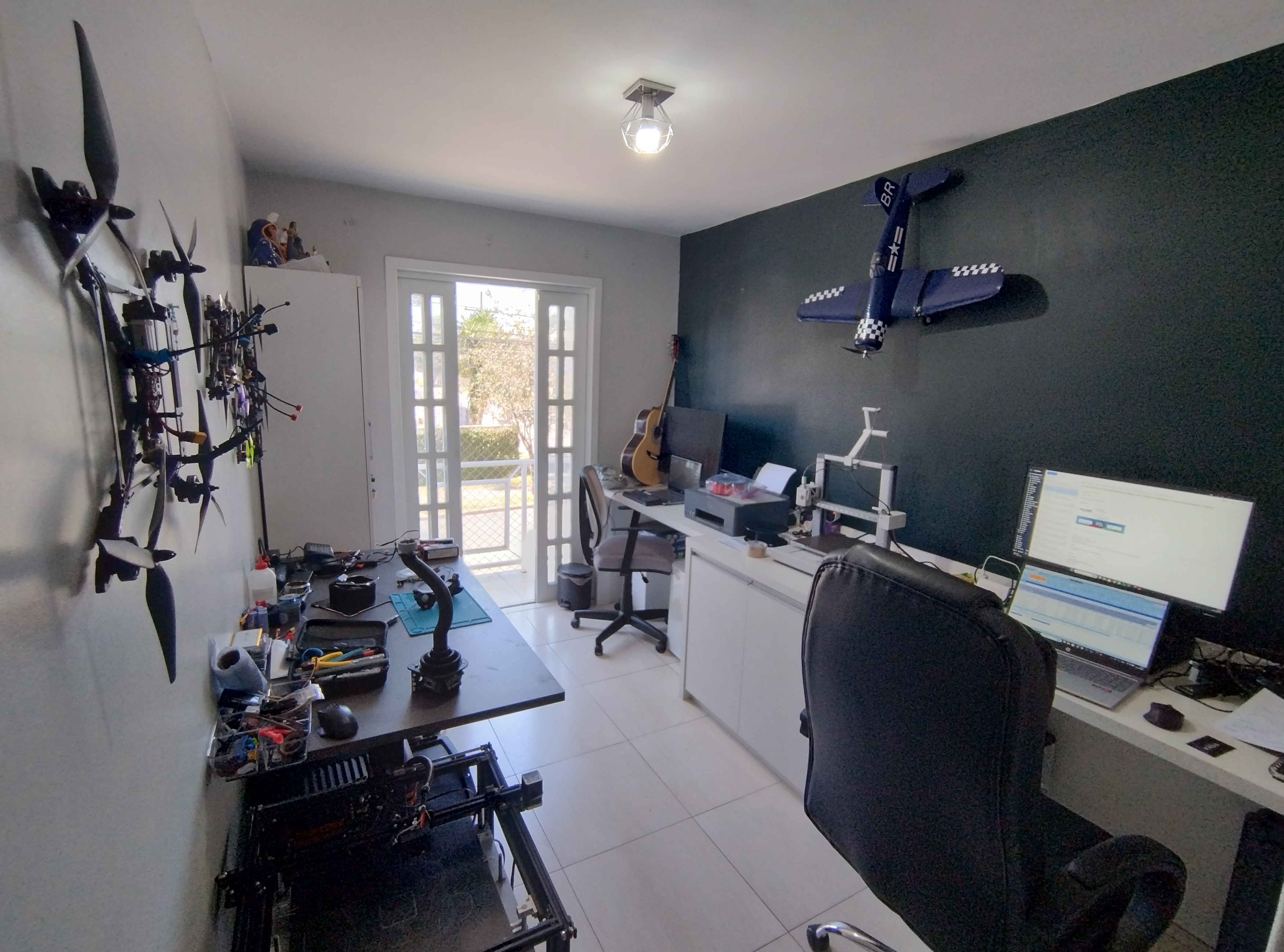 Casa com 4 Quartos à Venda em Pinhais - PR - Brasil - 1