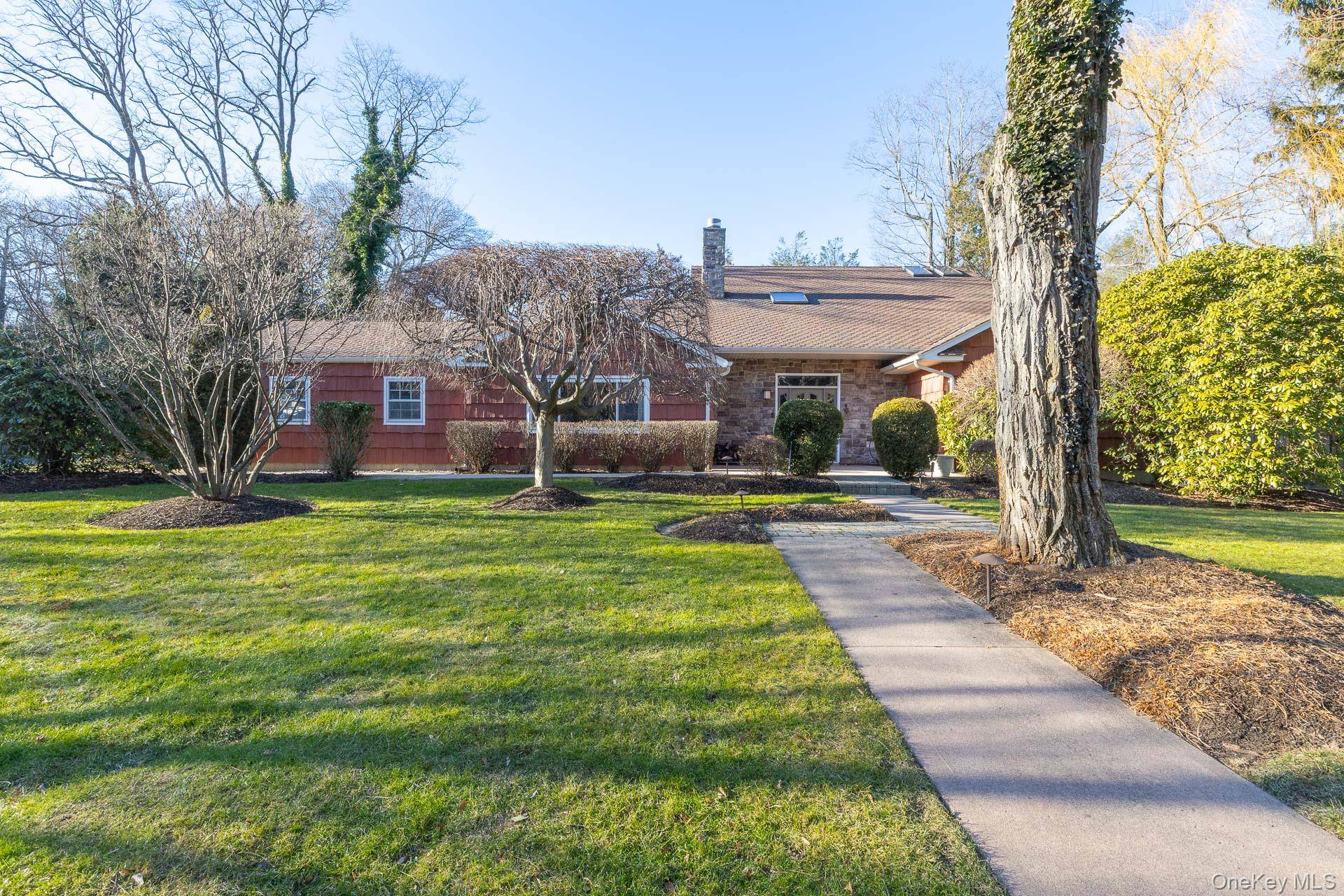 Casa de 4 Dormitorios en Venta en Setauket - Nueva York - EE. UU. - 1