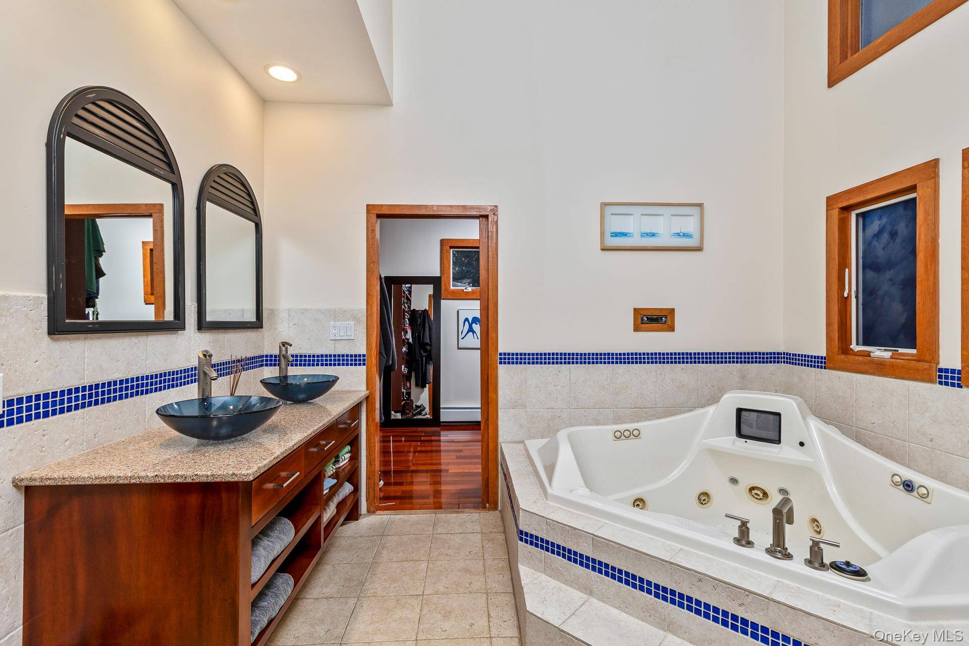 Casa de 4 Dormitorios en Venta en Setauket - Nueva York - EE. UU. - 6