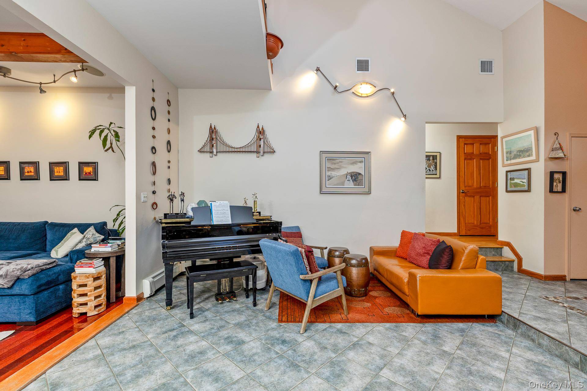 Casa de 4 Dormitorios en Venta en Setauket - Nueva York - EE. UU. - 8