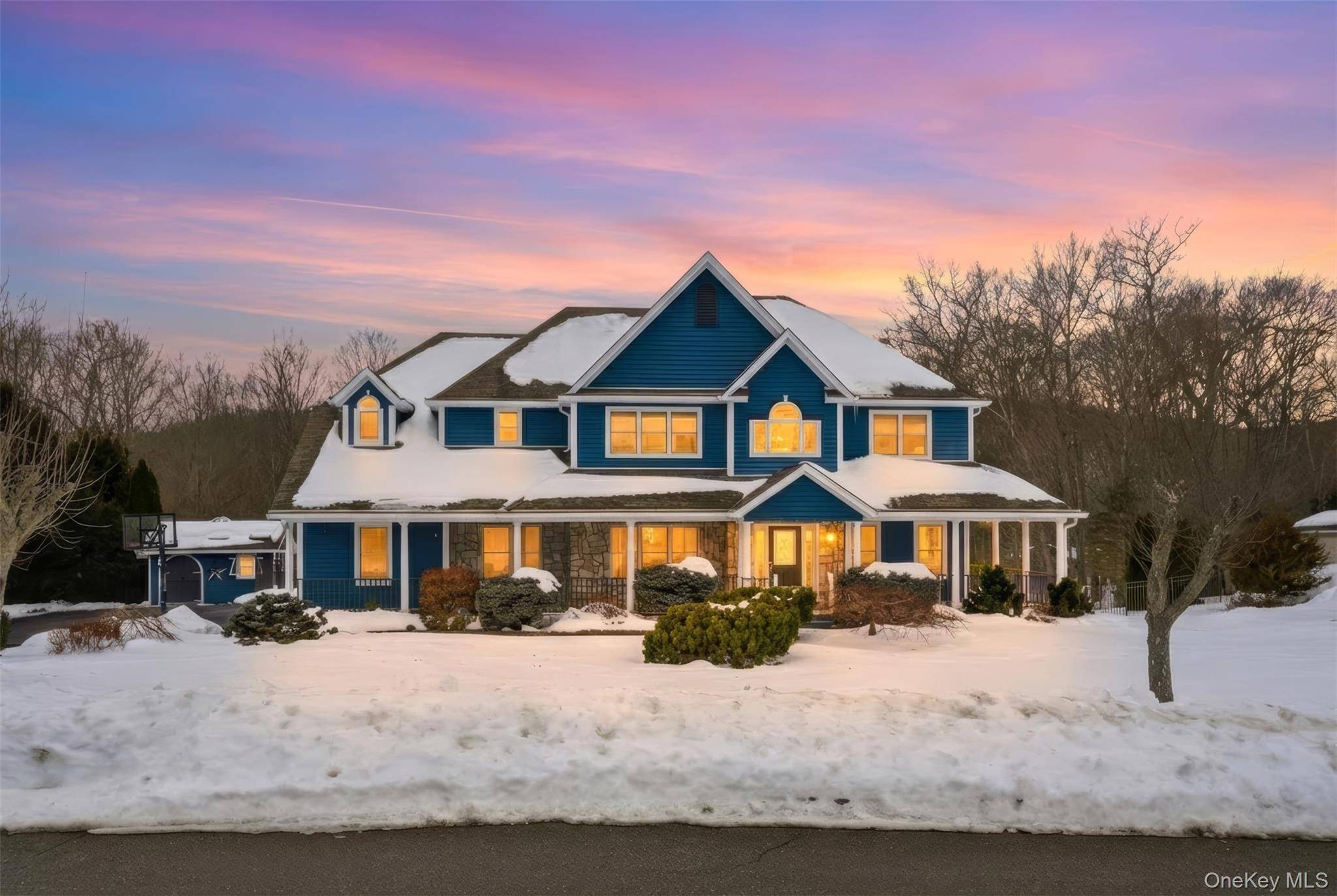 Casa de 4 Dormitorios en Venta en Tuxedo Park - Nueva York - EE. UU. - 1