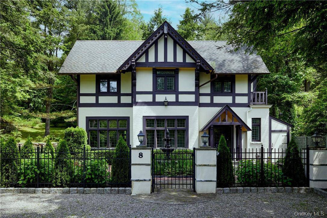 Casa com 4 Quartos à Venda em Tuxedo Park - Nova Iorque - EUA - 1