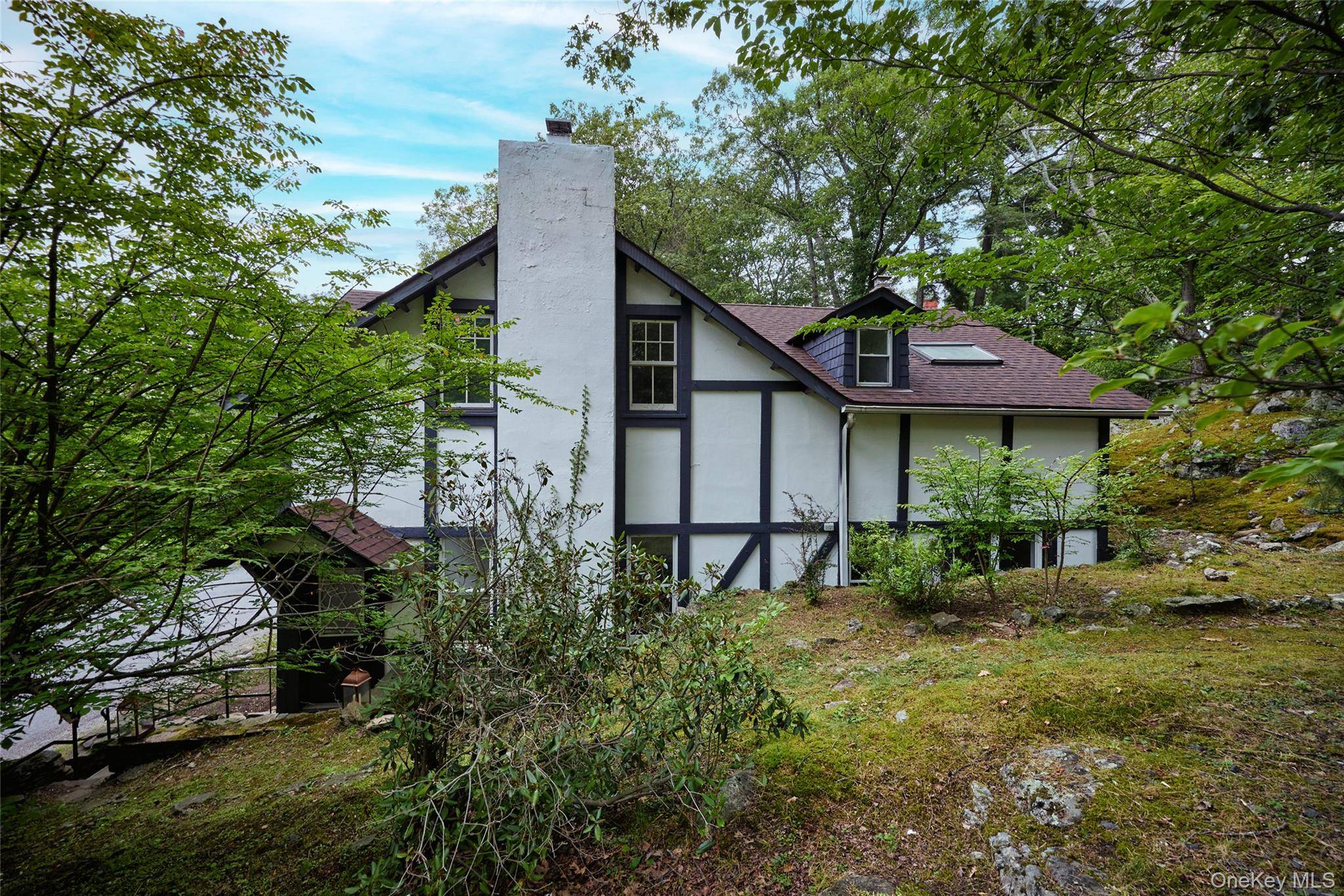 Casa com 4 Quartos à Venda em Tuxedo Park - Nova Iorque - EUA - 2