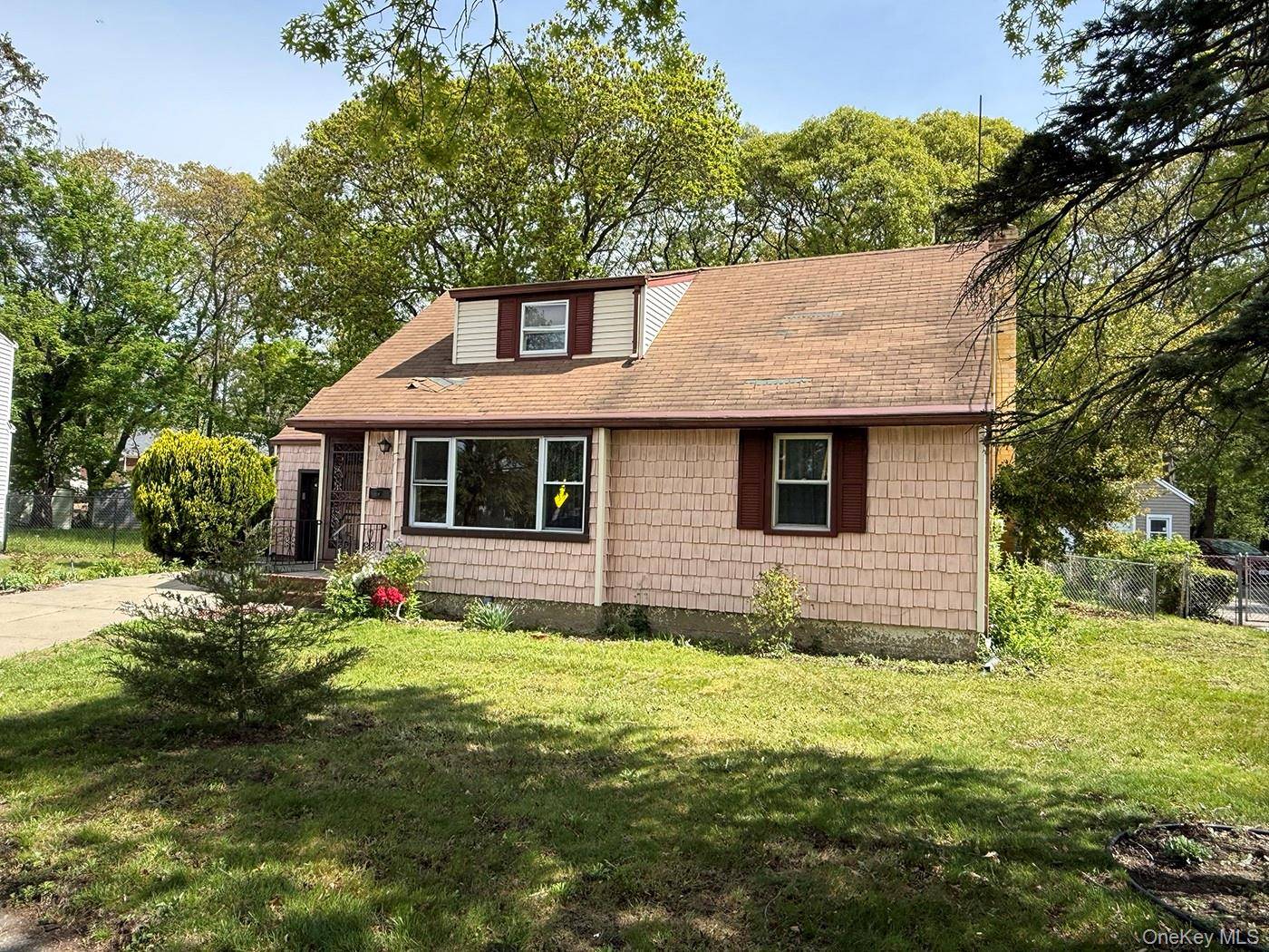 Casa com 4 Quartos à Venda em Uniondale - Nova Iorque - EUA - 2