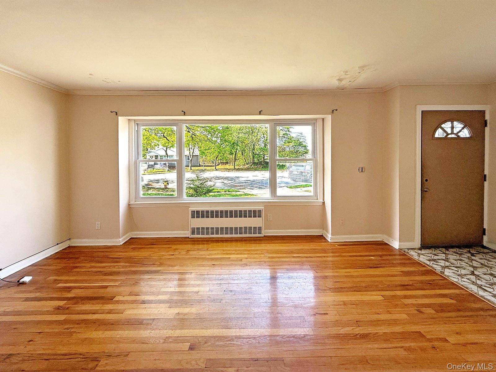 Casa com 4 Quartos à Venda em Uniondale - Nova Iorque - EUA - 3