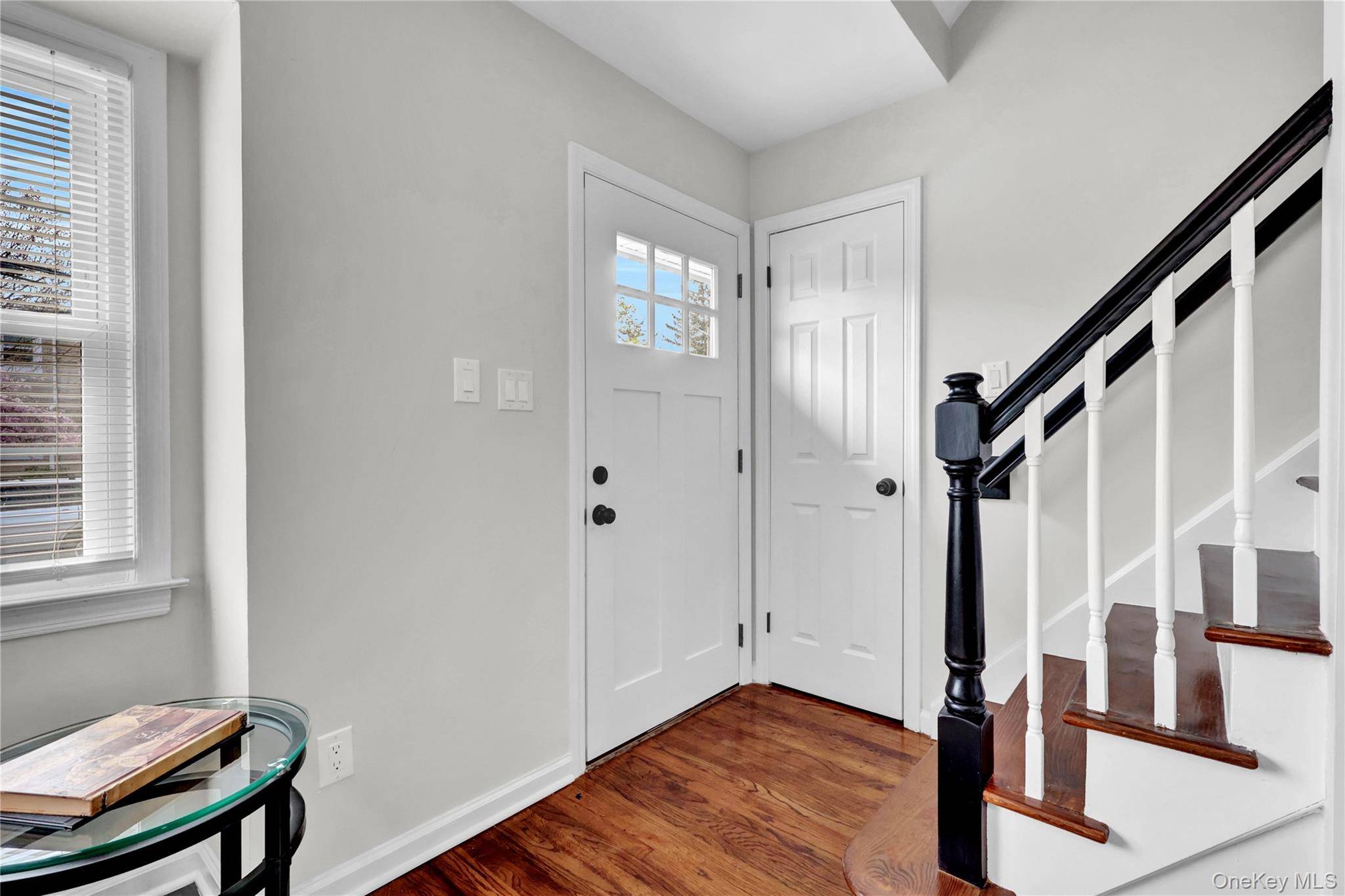 Casa de 4 Dormitorios en Venta en Uniondale - Nueva York - EE. UU. - 6