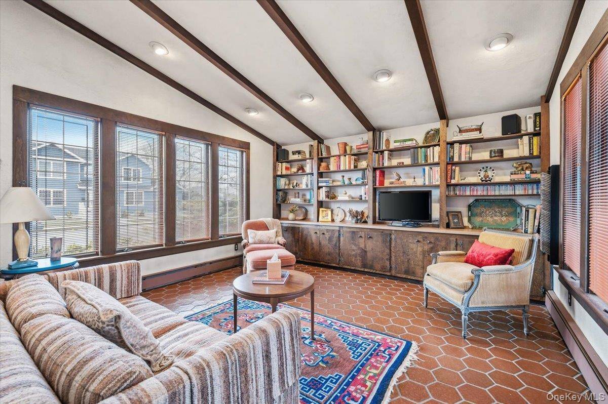 Casa com 4 Quartos à Venda em Uniondale - Nova Iorque - EUA - 6