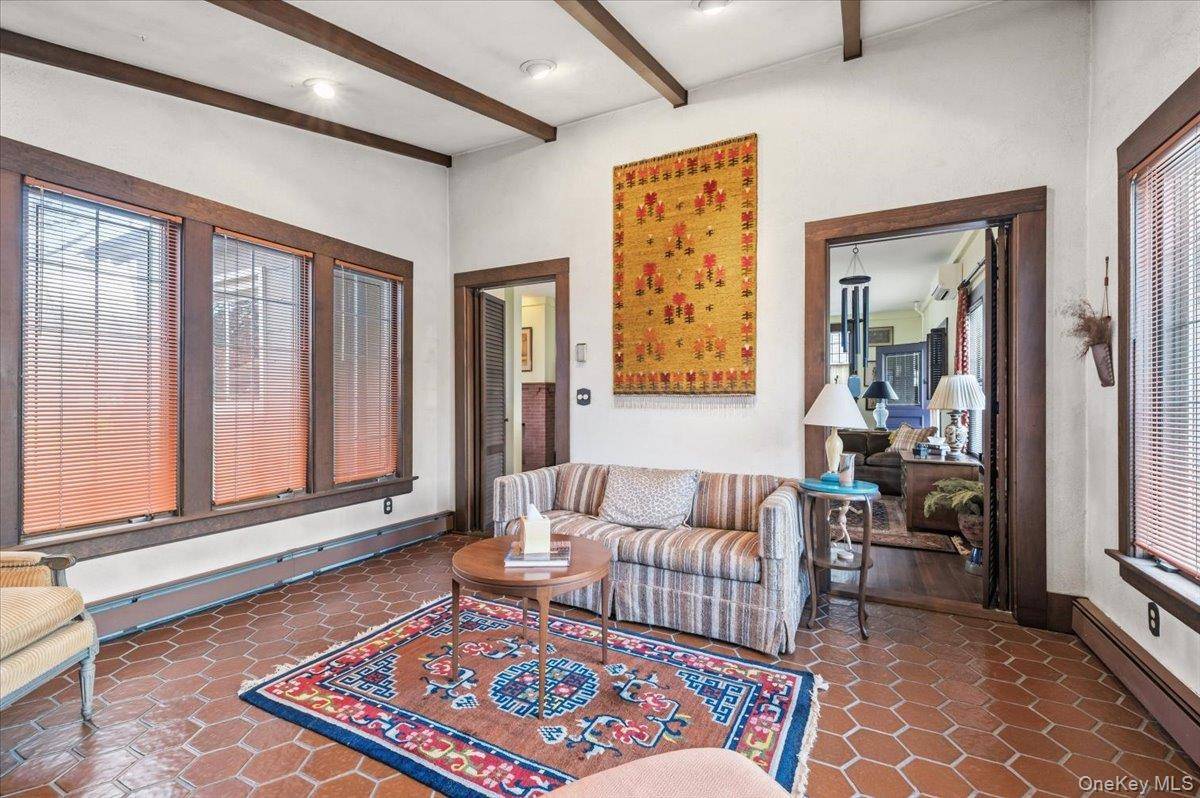 Casa com 4 Quartos à Venda em Uniondale - Nova Iorque - EUA - 7
