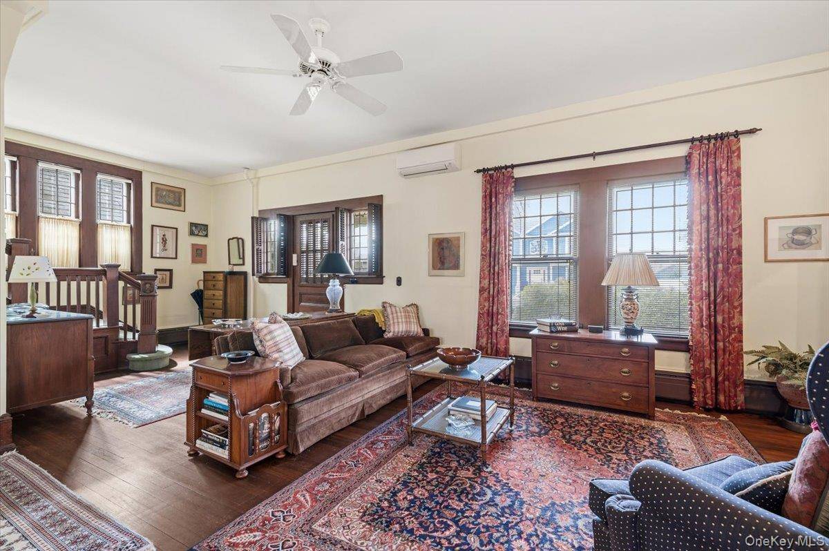 Casa com 4 Quartos à Venda em Uniondale - Nova Iorque - EUA - 8