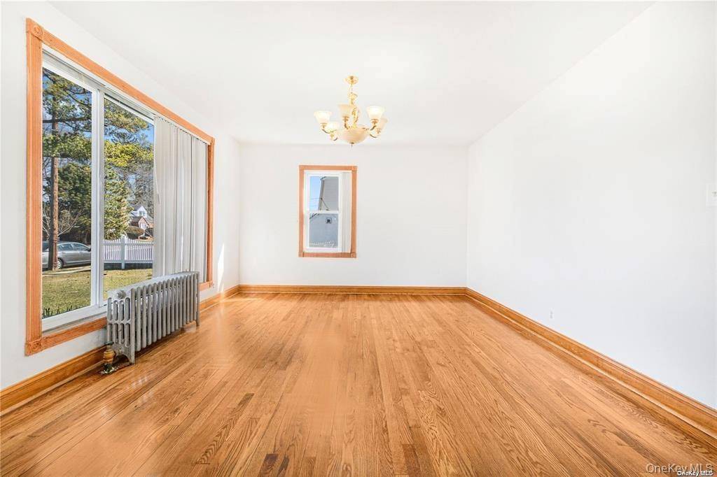 Casa com 4 Quartos à Venda em Uniondale - Nova Iorque - EUA - 6