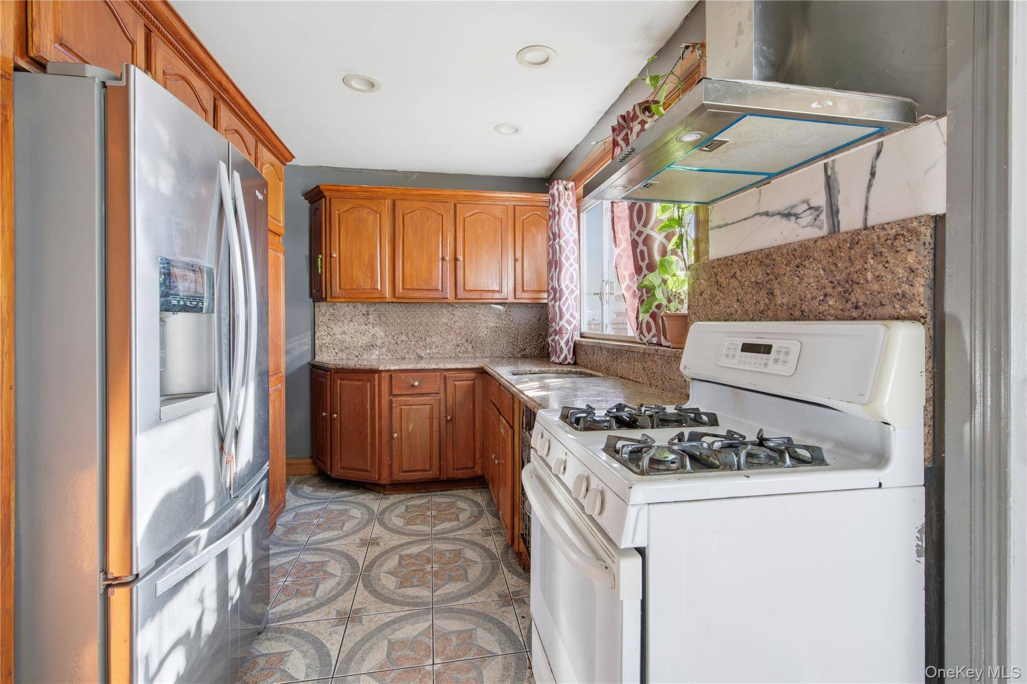 Casa com 4 Quartos à Venda em Uniondale - Nova Iorque - EUA - 8
