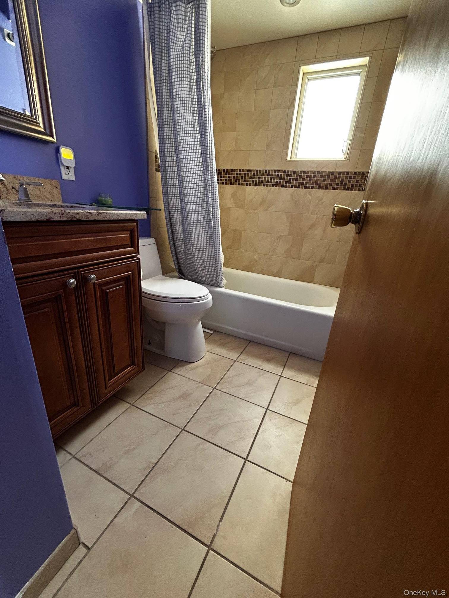 Casa de 4 Dormitorios en Venta en Uniondale - Nueva York - EE. UU. - 7