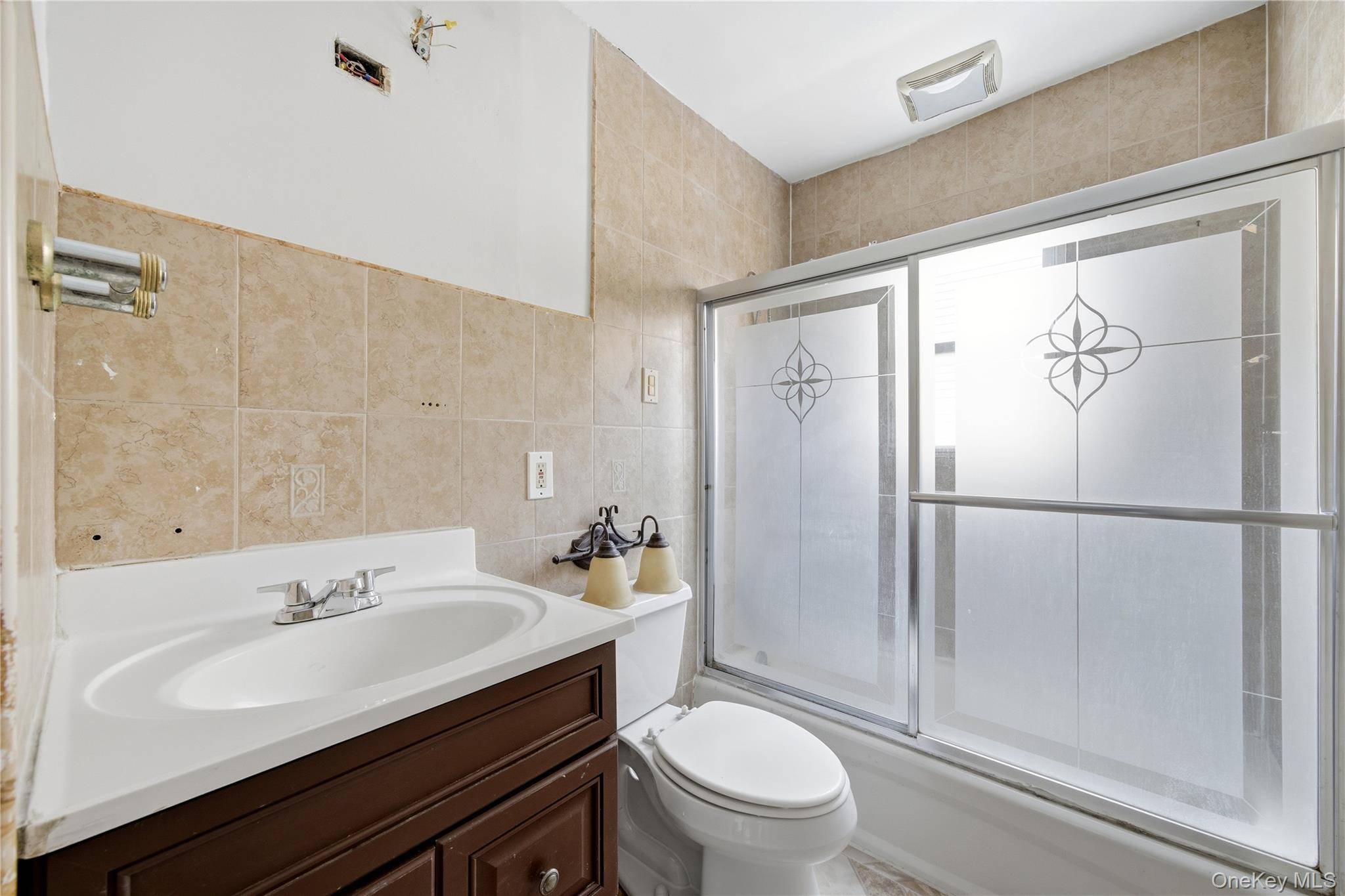 Casa com 4 Quartos à Venda em Uniondale - Nova Iorque - EUA - 7