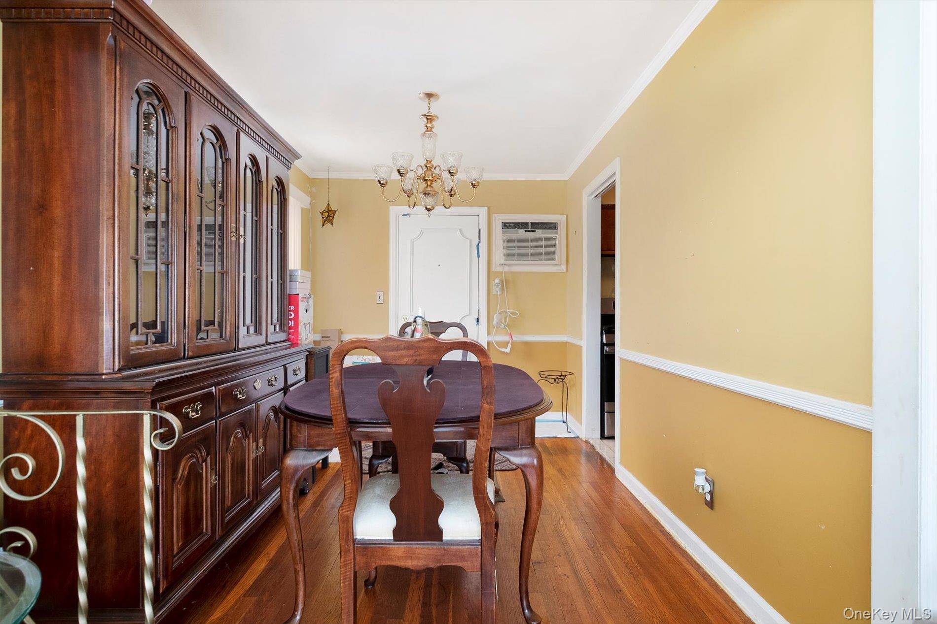 Casa de 4 Dormitorios en Venta en Uniondale - Nueva York - EE. UU. - 6