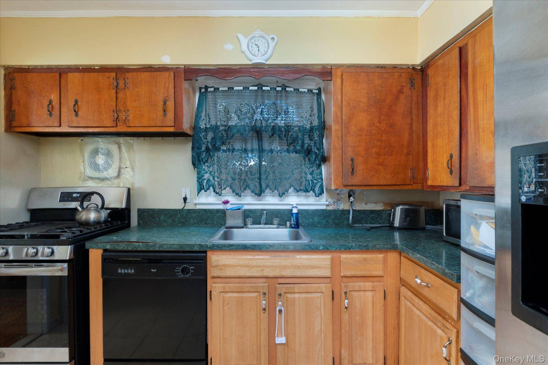 Casa de 4 Dormitorios en Venta en Uniondale - Nueva York - EE. UU. - 7